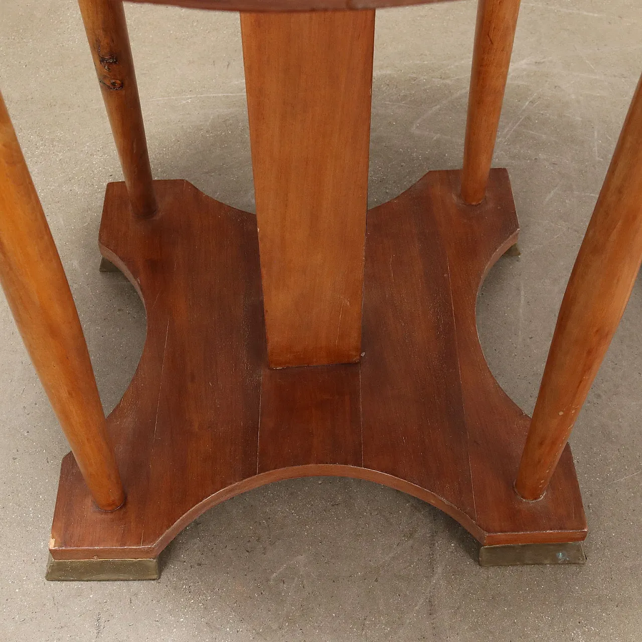 Art Deco round wooden coffee table, 20th century 5