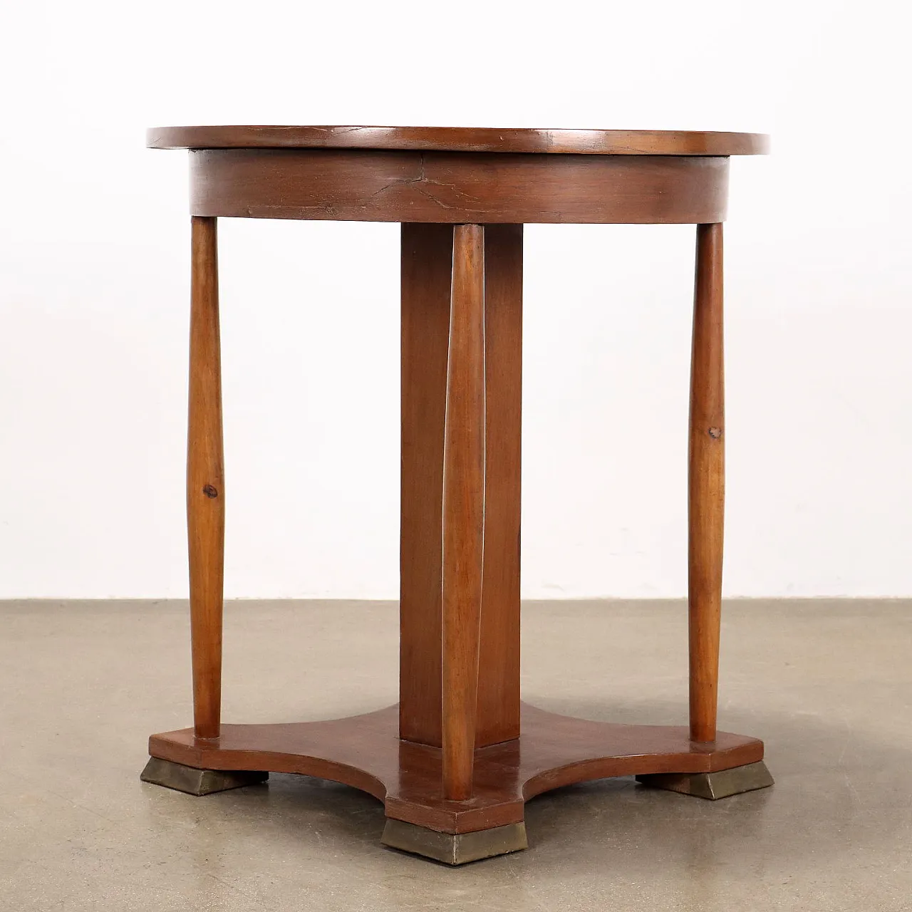 Art Deco round wooden coffee table, 20th century 7
