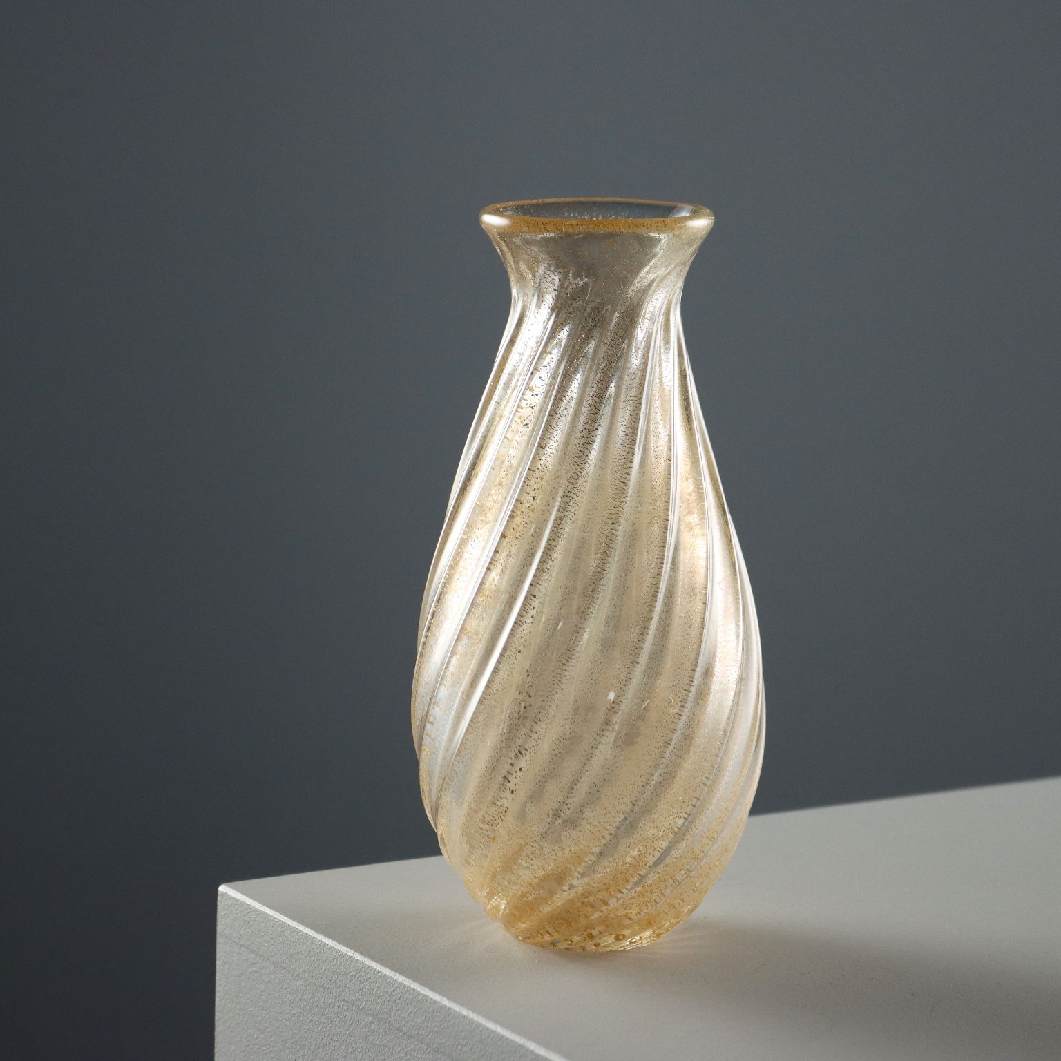 Murano glass vase, Archimede Seguso, mid-20th century | intOndo
