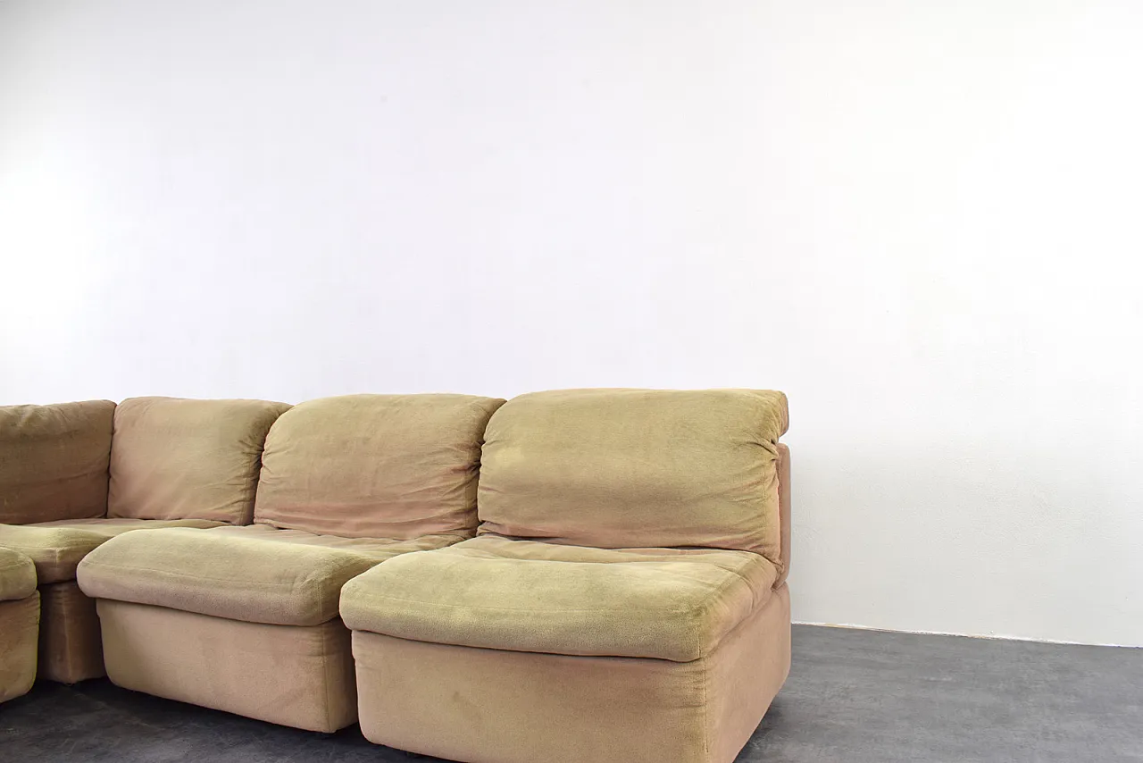 Mid-Century Modular Corner Sofa by Rolf Benz, 1970s 9
