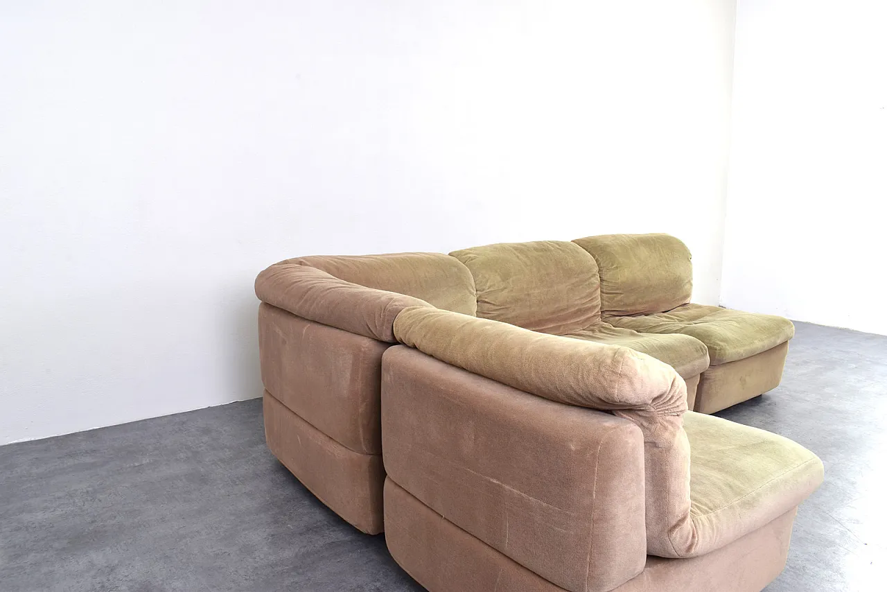 Mid-Century Modular Corner Sofa by Rolf Benz, 1970s 12