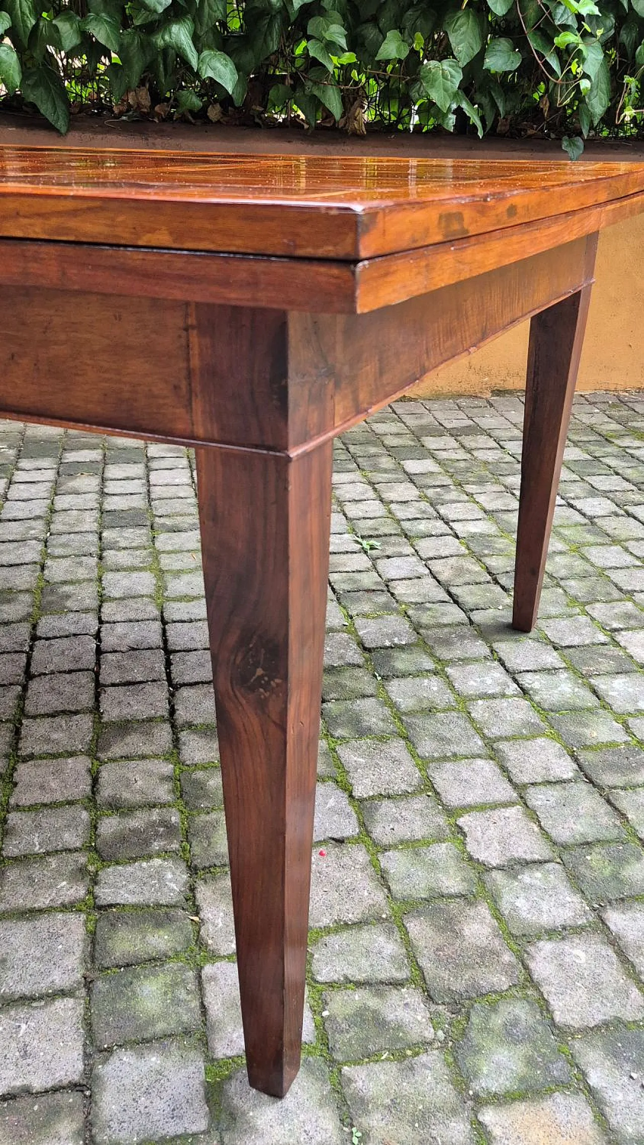 Table with walnut and cherry wood veneer and inlay, 19th century 9