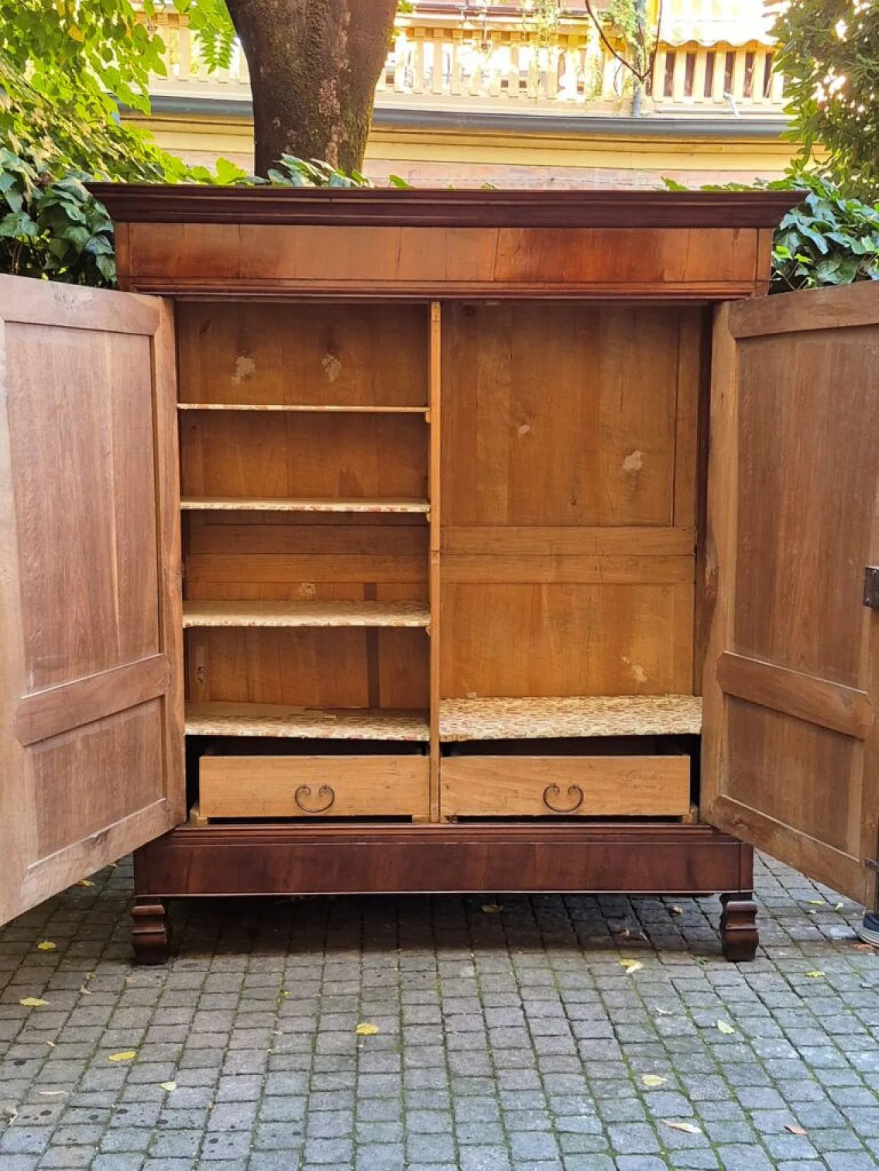 Lombard wardrobe in walnut, 19th century 3