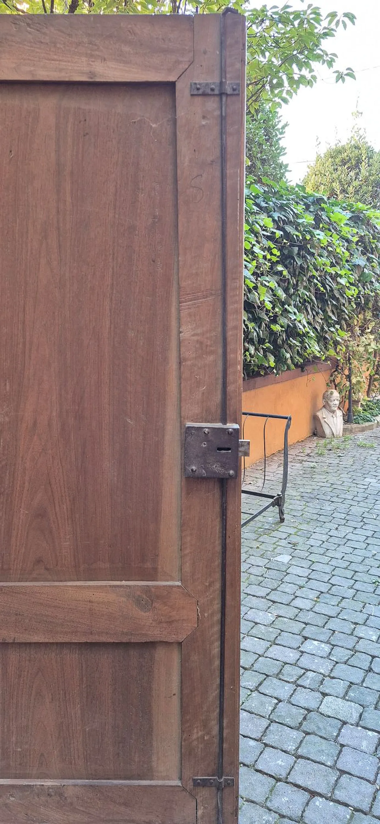 Lombard wardrobe in walnut, 19th century 5