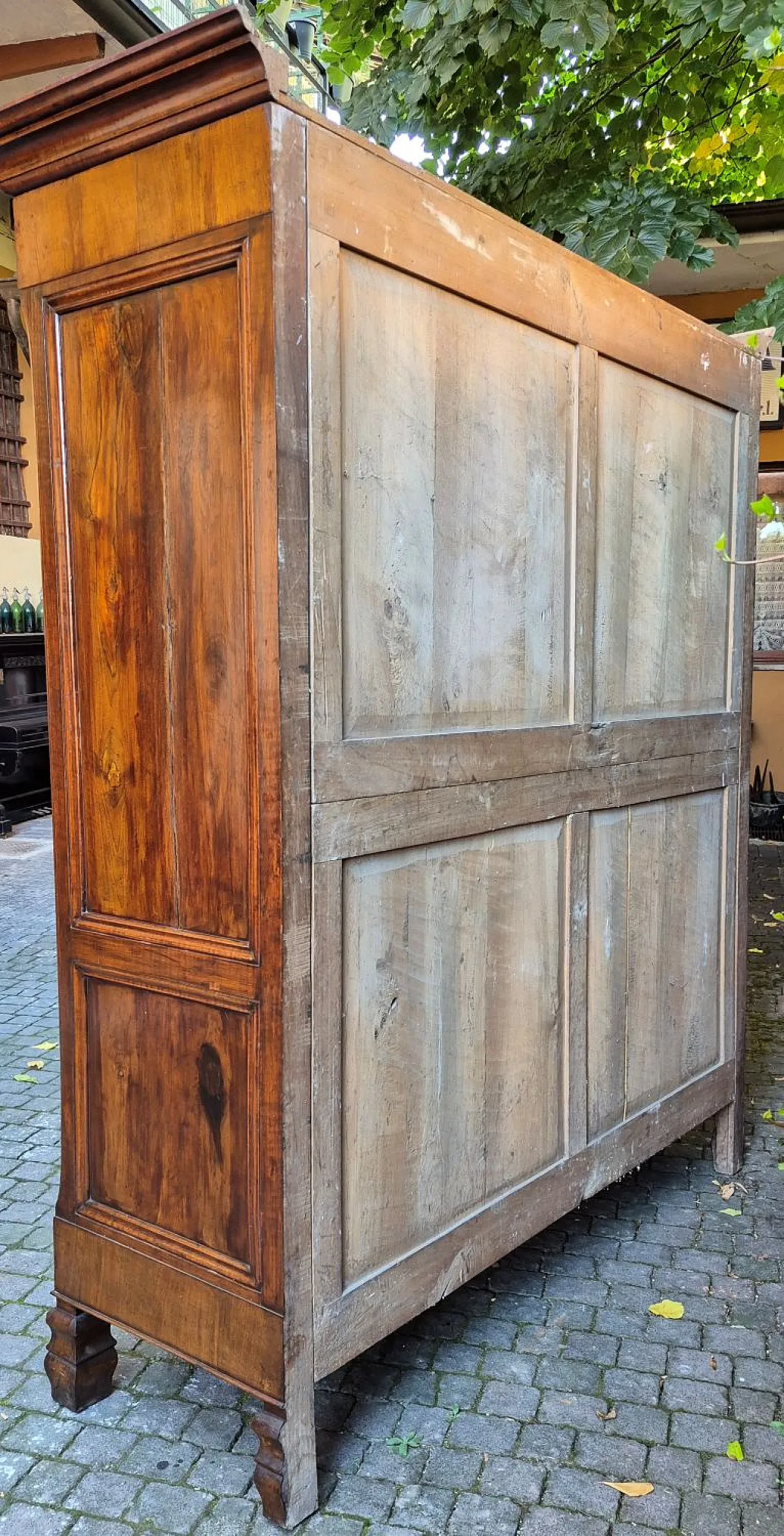 Lombard wardrobe in walnut, 19th century 7