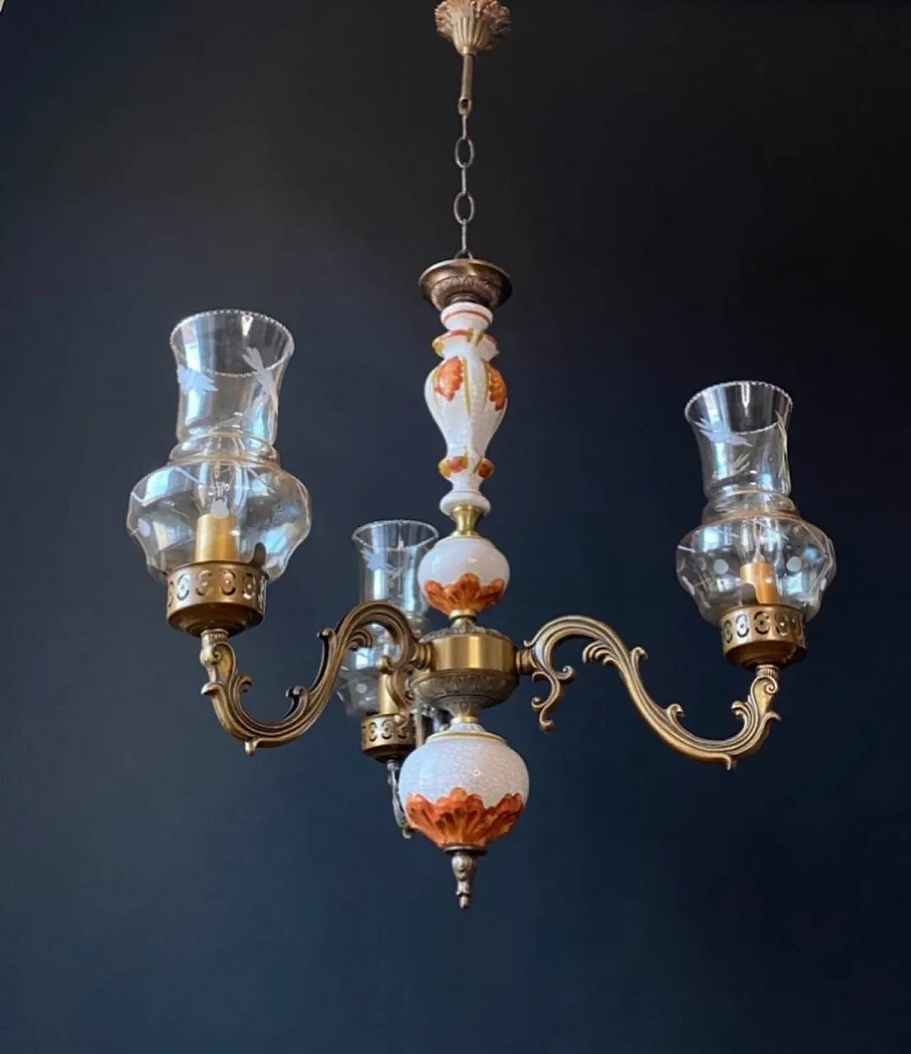 Chandelier in ceramic, brass and glass with three lights, anni '60 1