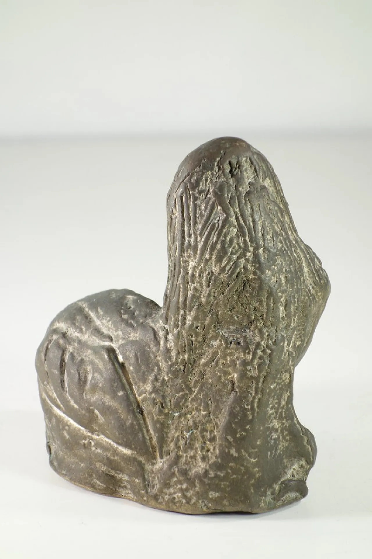 Scultura in bronzo di donna, anni '70 3