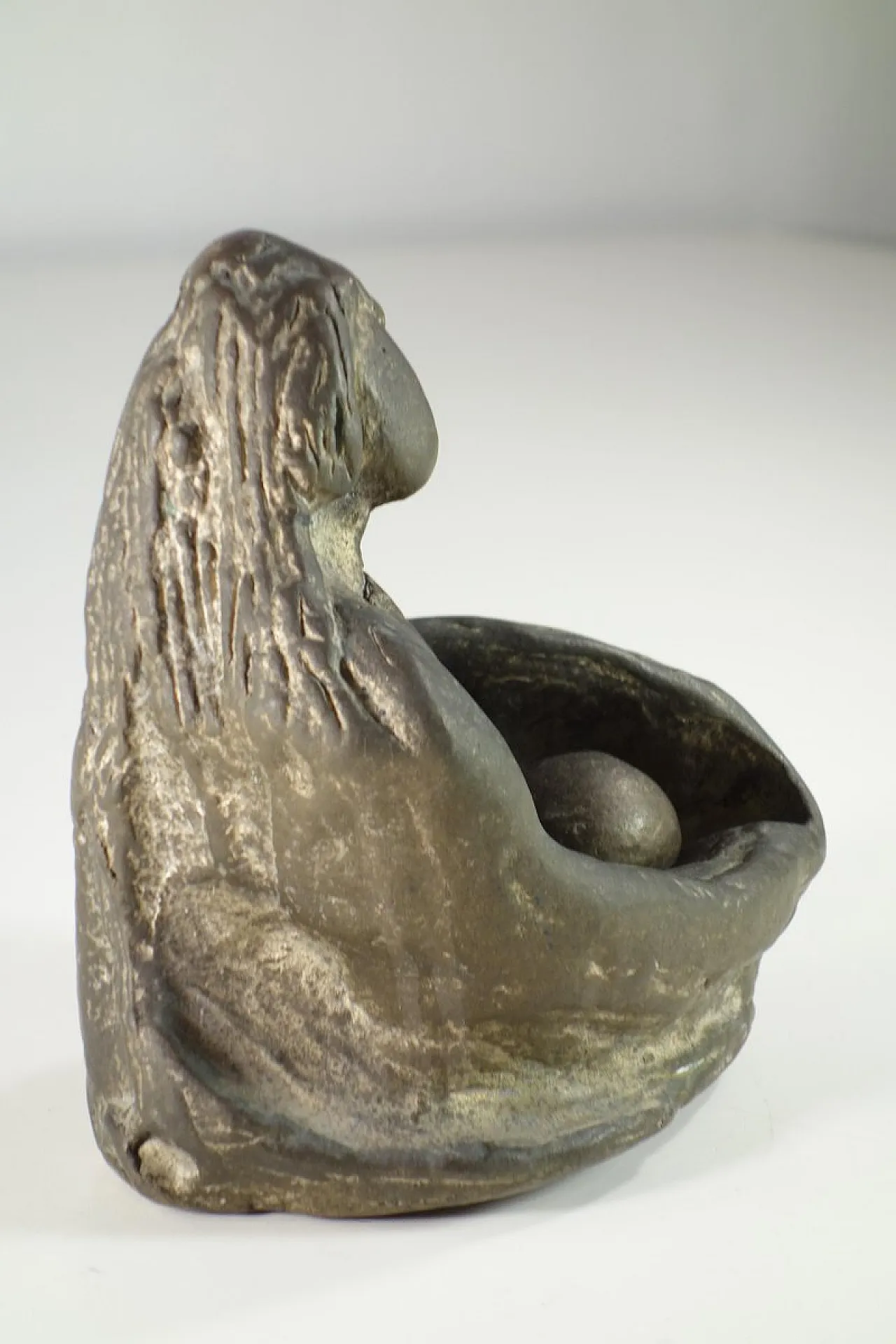 Scultura in bronzo di donna, anni '70 5