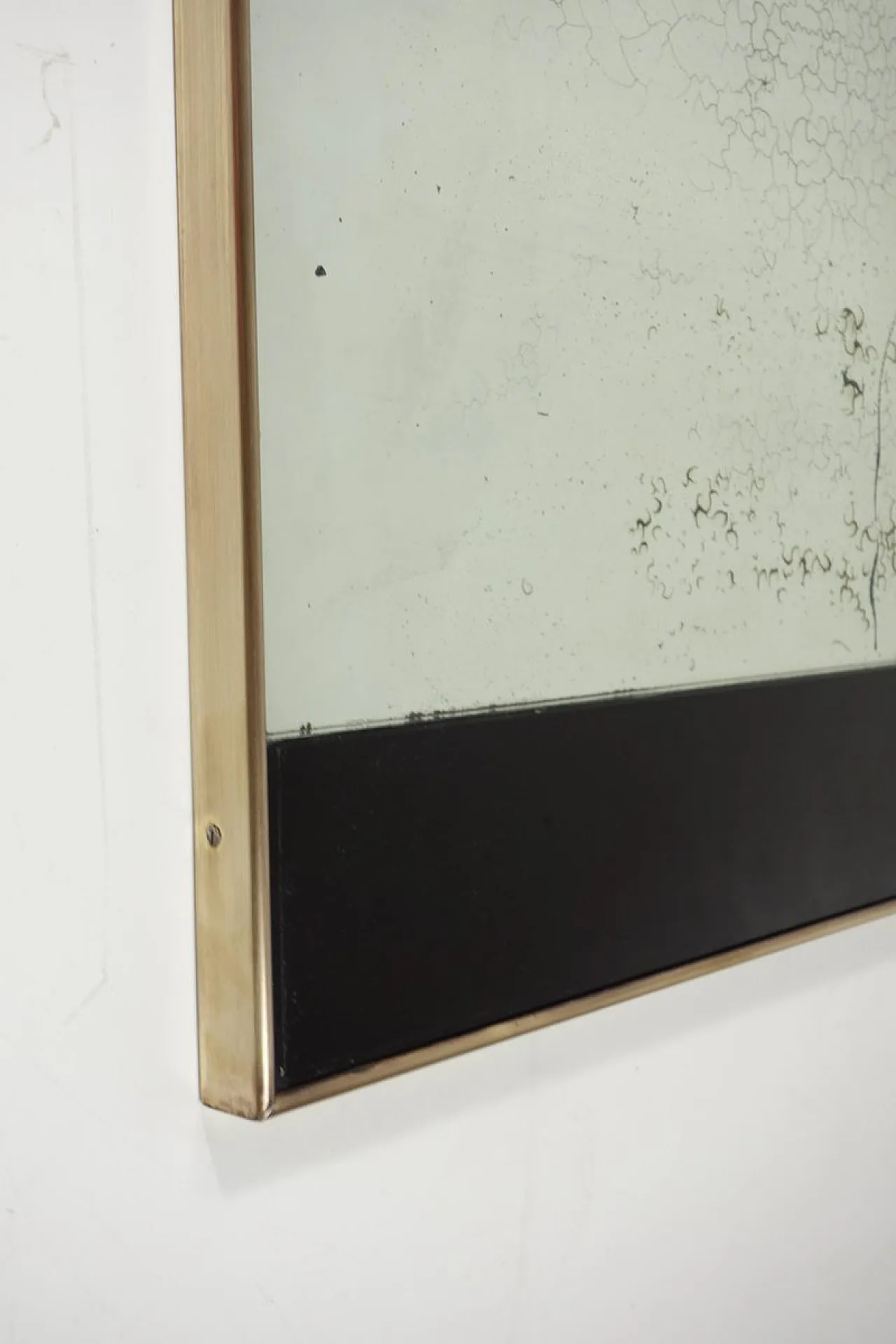Specchio Mid-Century in ottone e vetro nero, anni '50 5