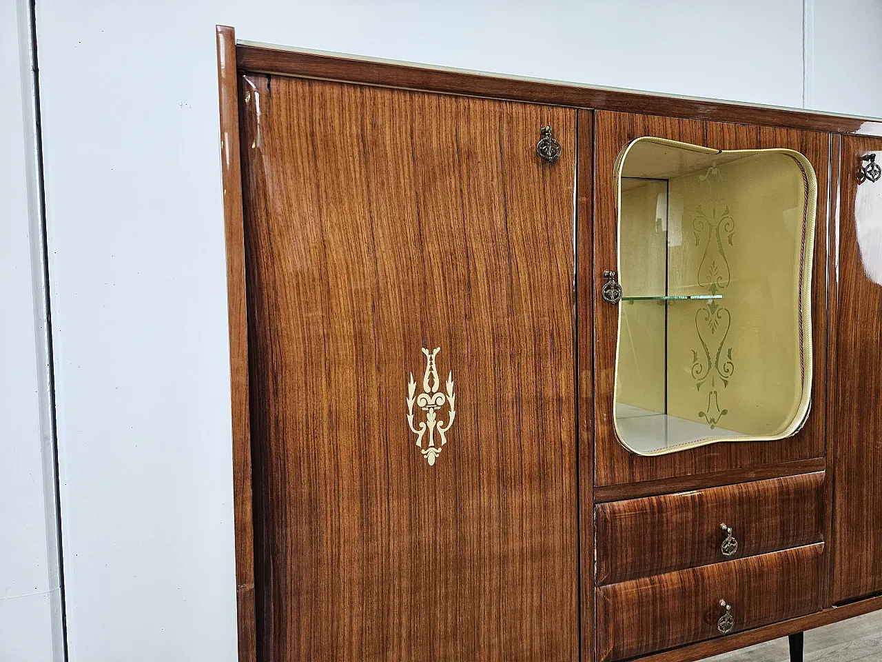 Mid Century showcase covered in mahogany with glass top 9