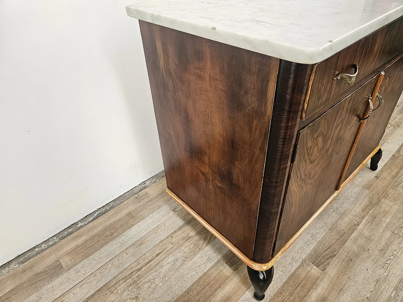 Toilet in mahogany root with white marble top, 1950s 4