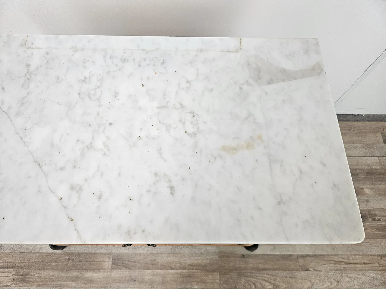 Toilet in mahogany root with white marble top, 1950s 7