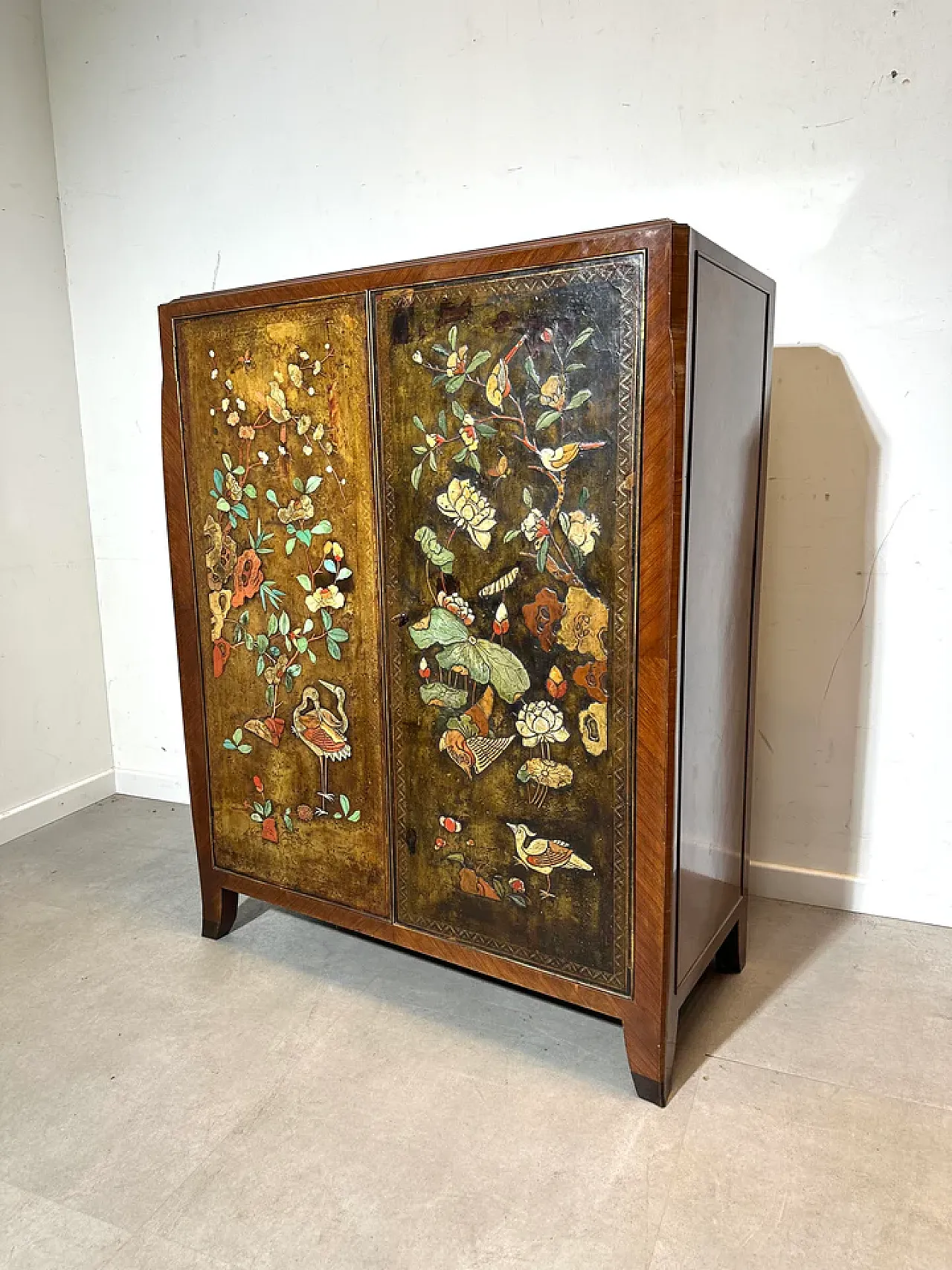 Oriental lacquered cabinet, 20th century 1