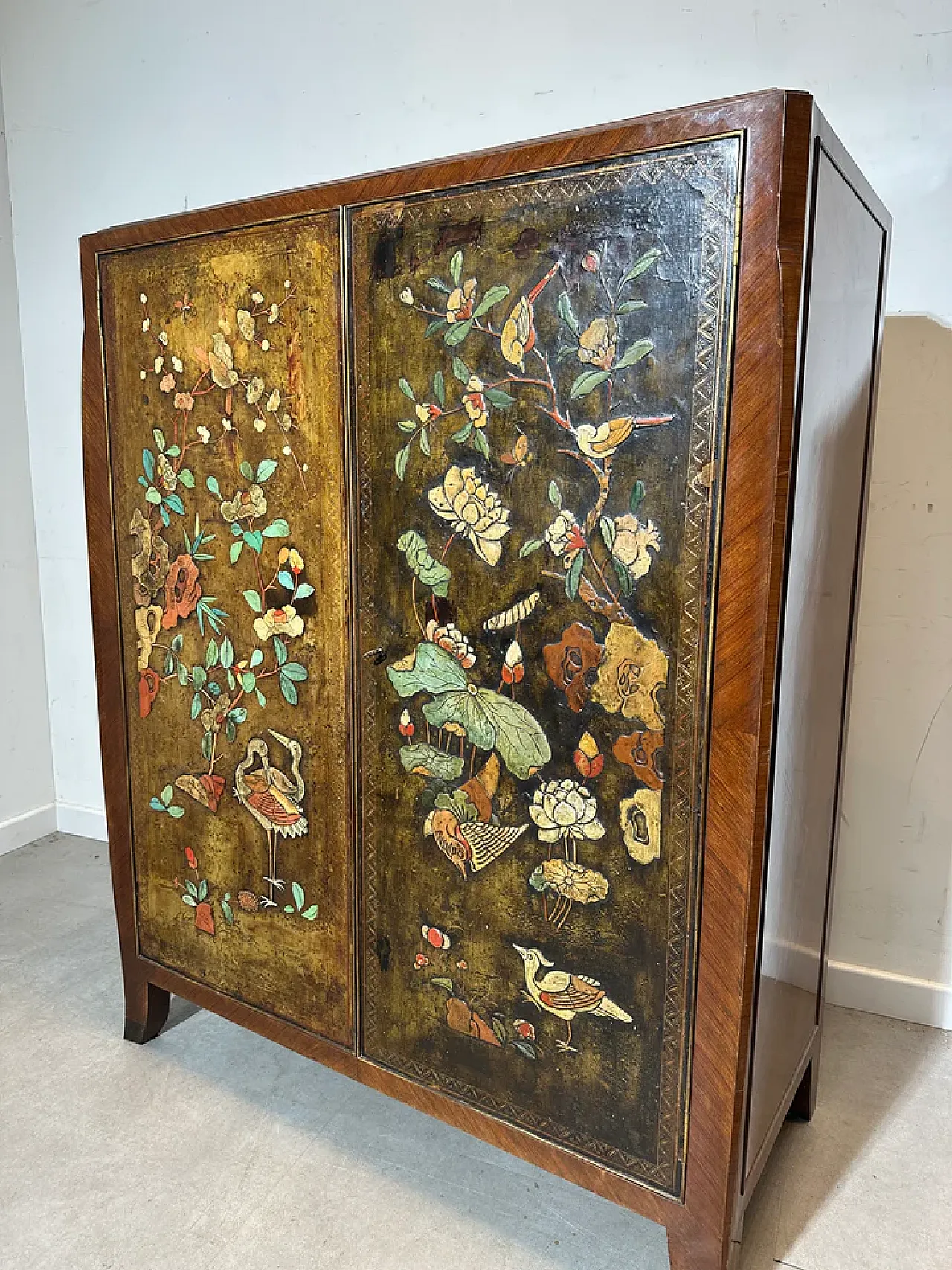 Oriental lacquered cabinet, 20th century 3