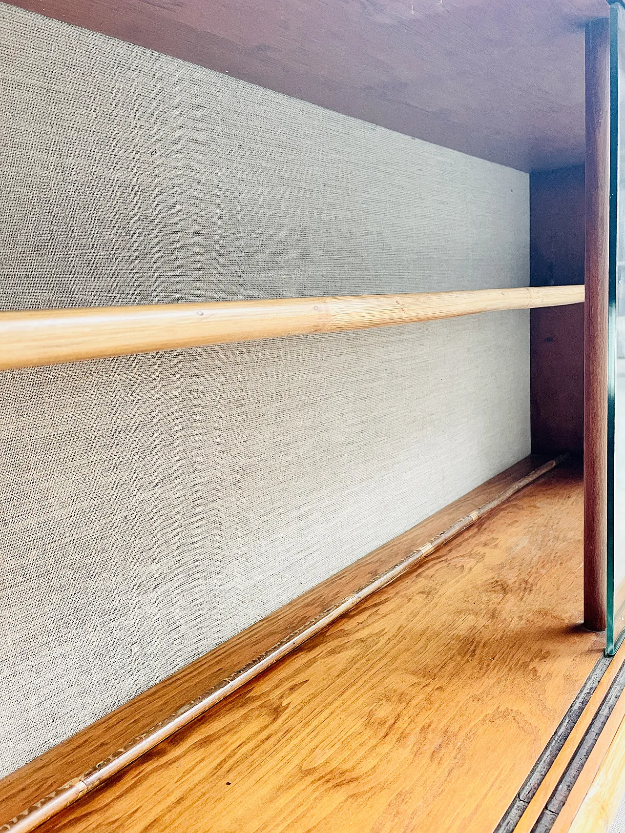 Credenza Tiki originale U.S.A., anni '50 17