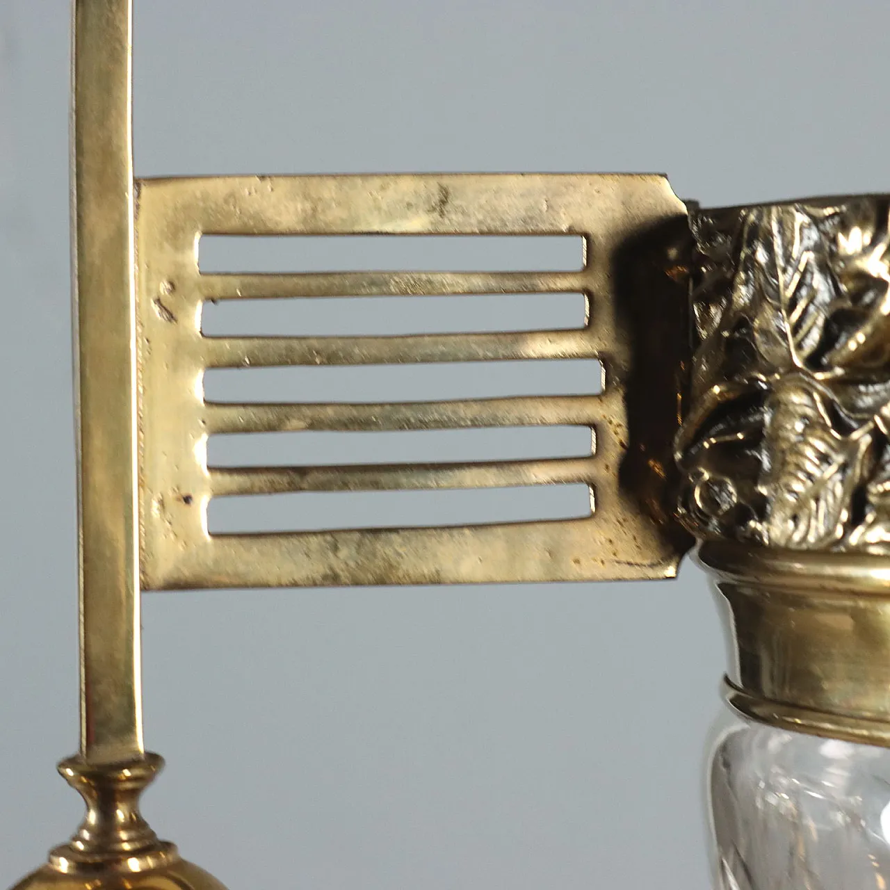 Lampadario Liberty in metallo e vetro a 4 luci, '900 6