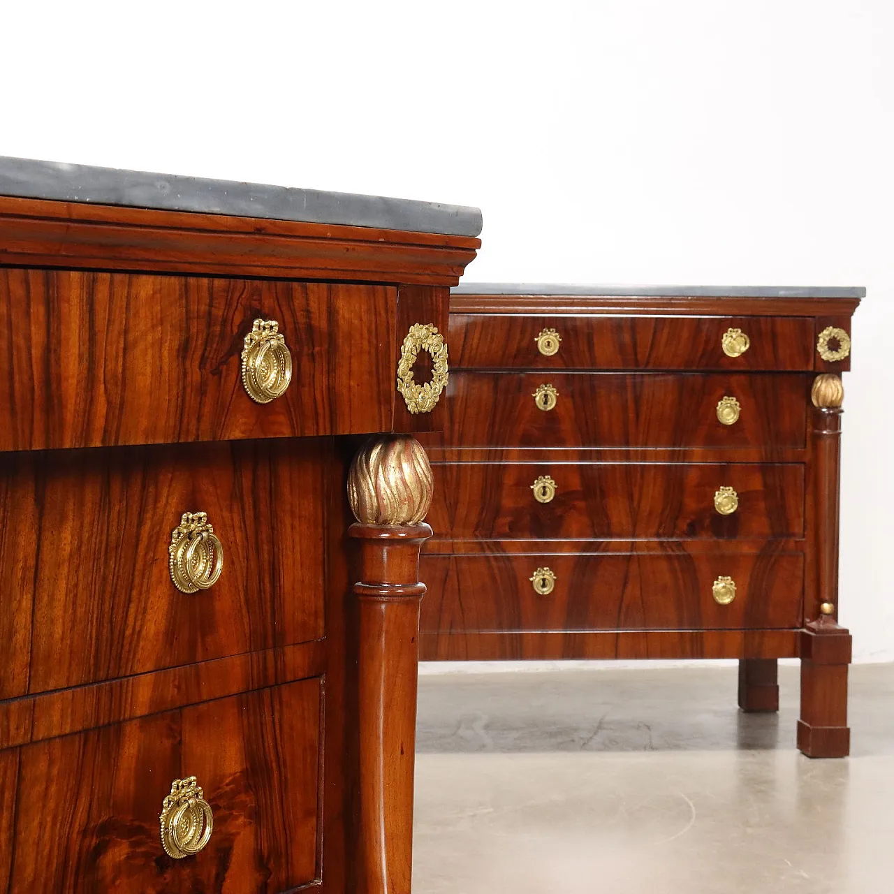 Coppia di comò Impero in noce e marmo, '800 3