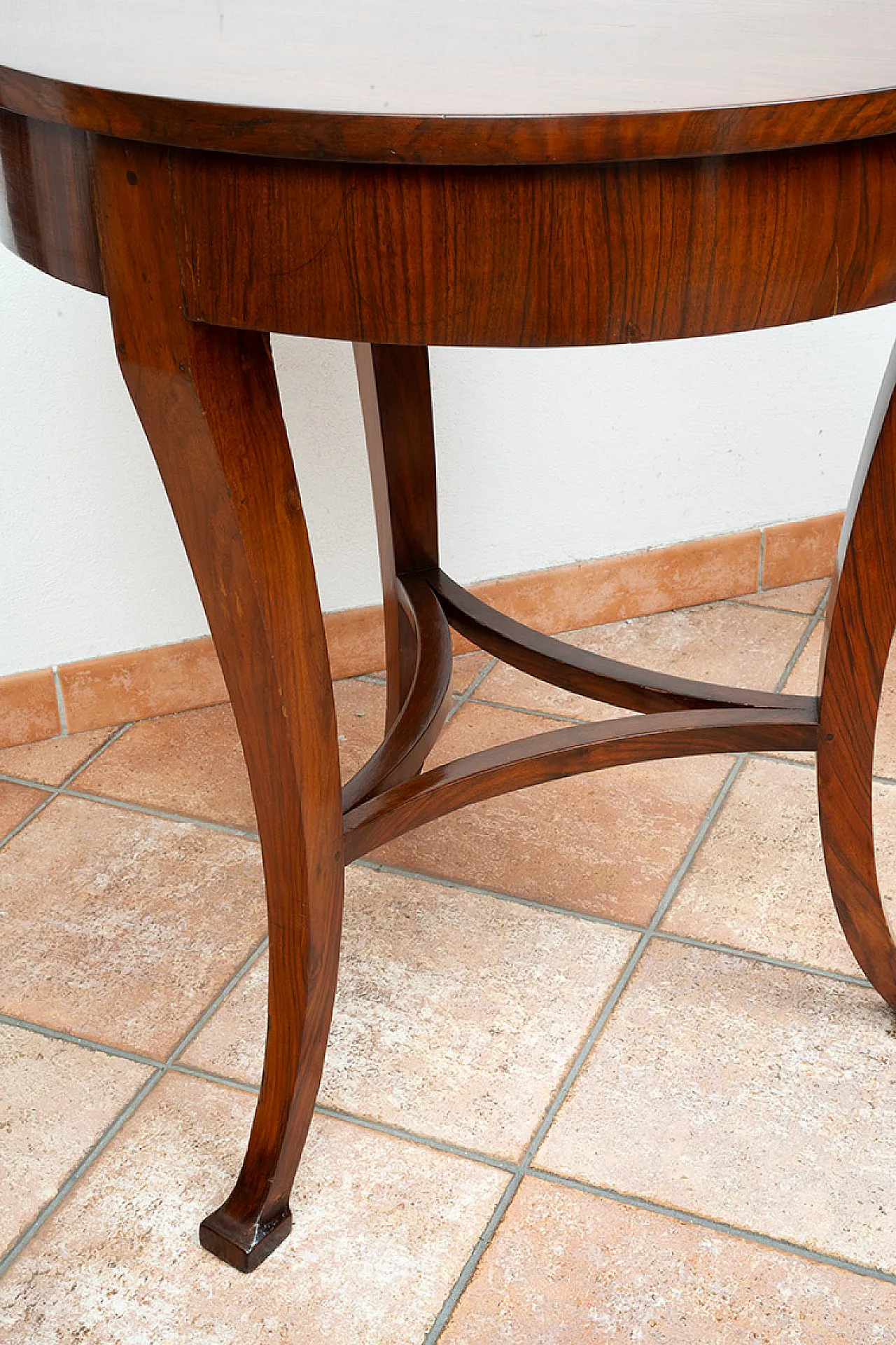 Louis XVI coffee table in walnut, 18th century 3