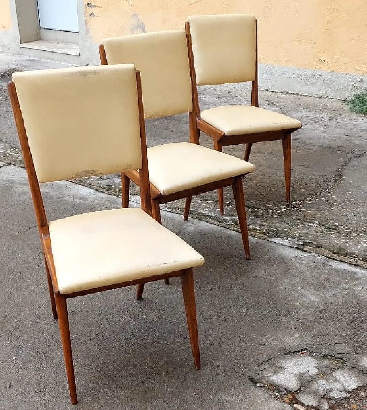 6 Chairs in wood and eco-leather, 1950s 6