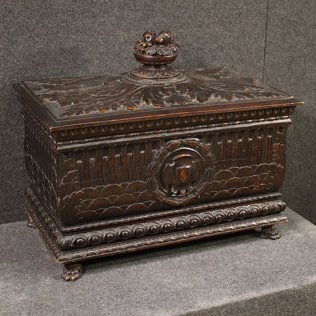 Italian trunk, 20th century 1
