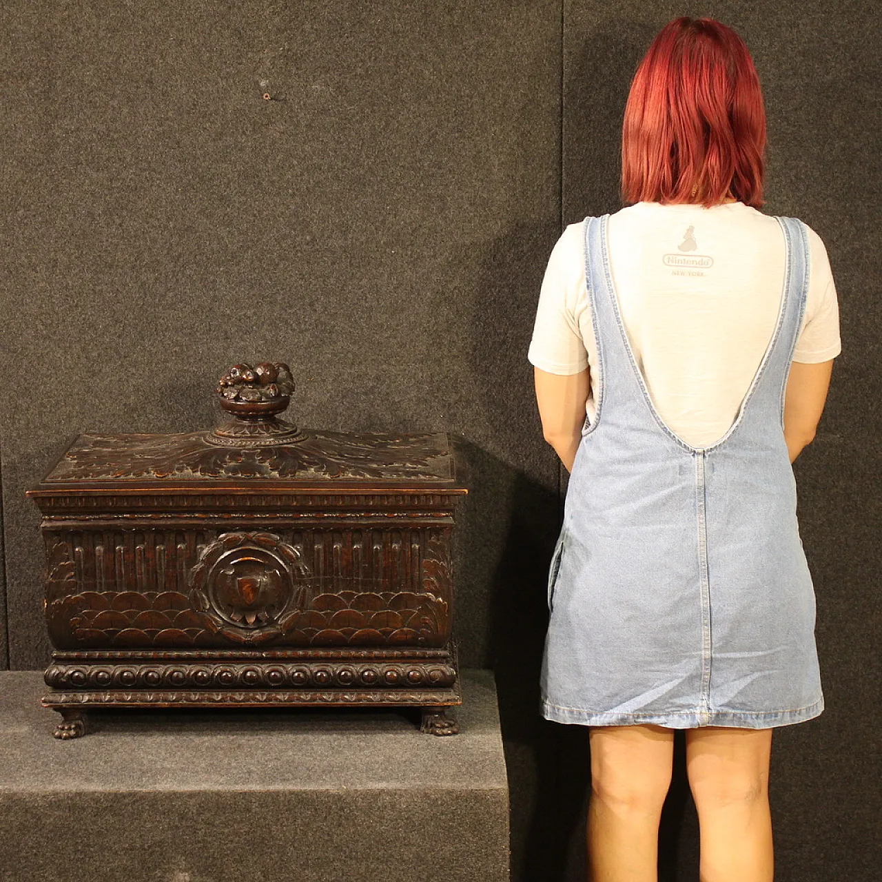 Italian trunk, 20th century 2