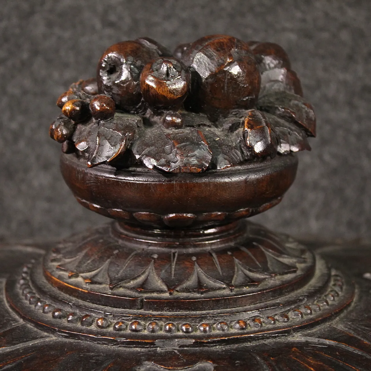 Italian trunk, 20th century 8