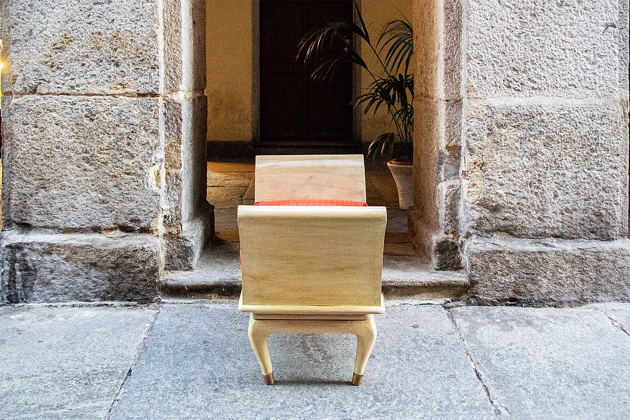 Coppia di sgabelli Art Deco in legno, ottone e pelle, anni '30 3