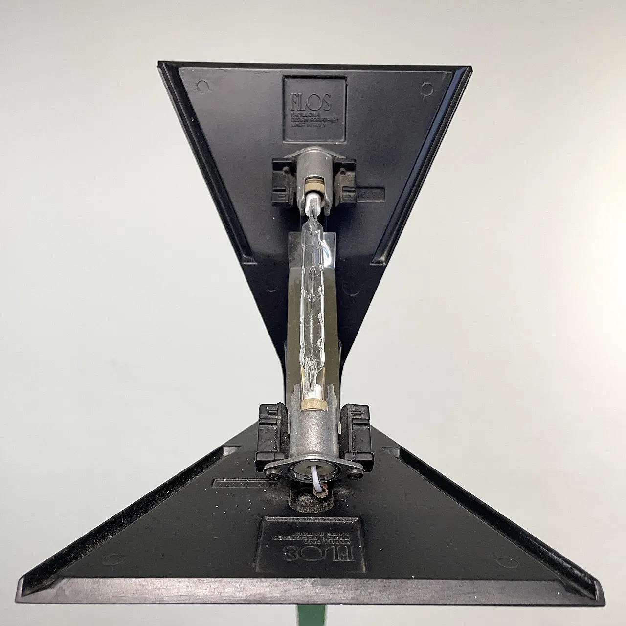 Lampada da terra Papillona nera di Tobia Scarpa per Flos, anni '70 10