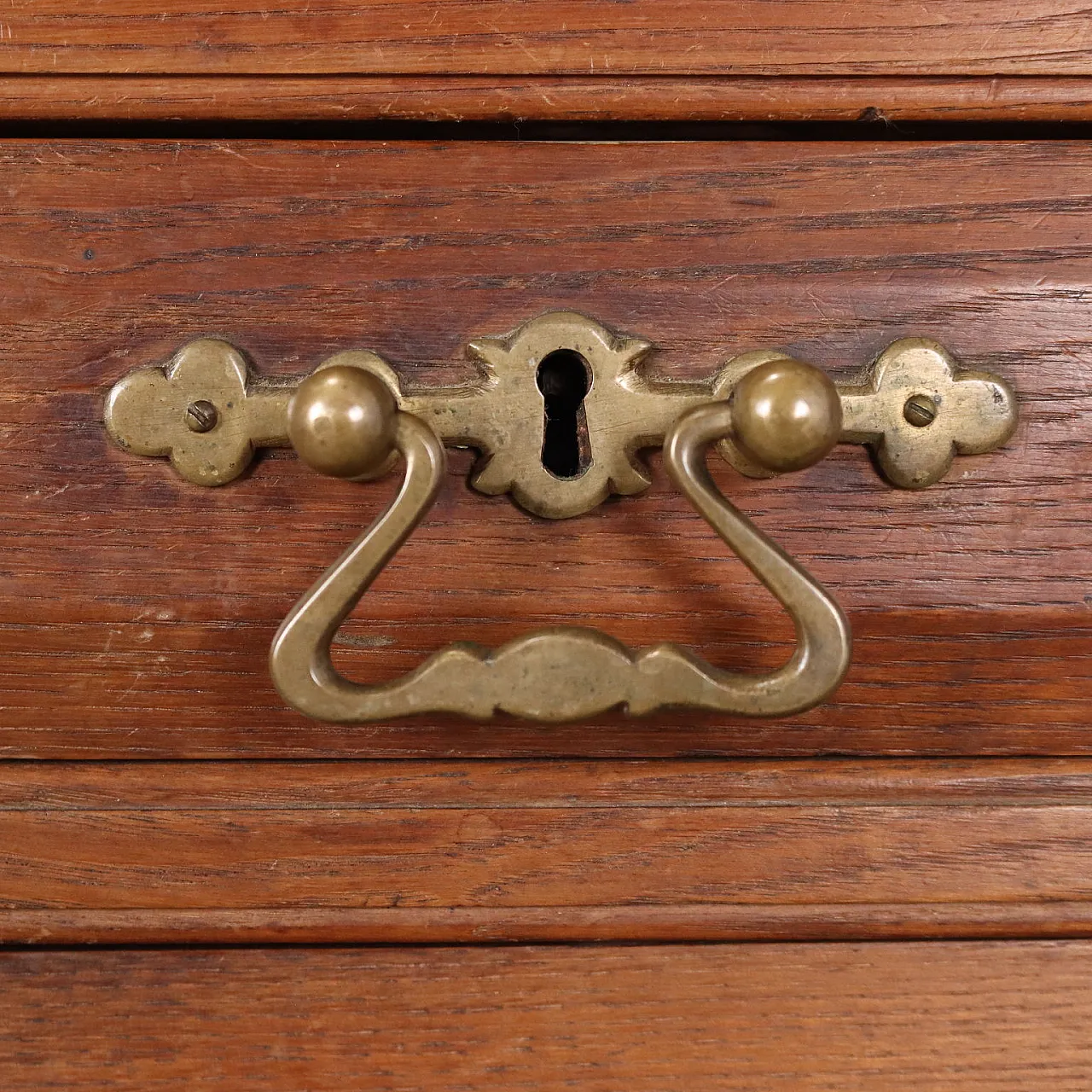 Liberty oak sideboard, 20th century 7