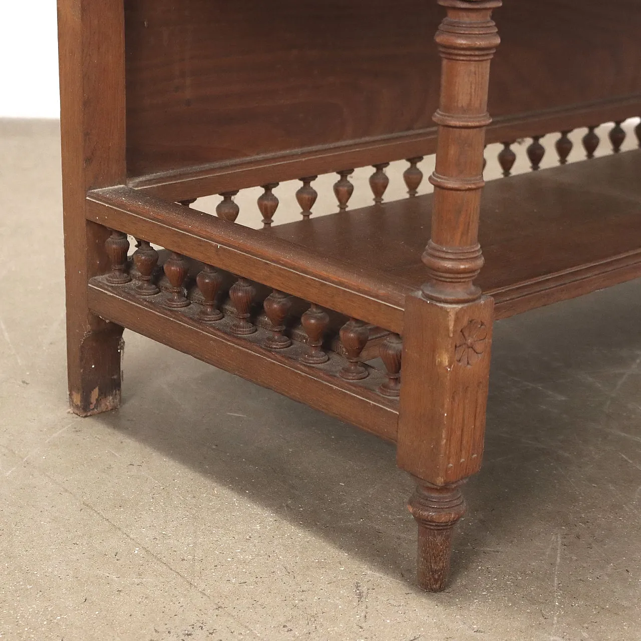 Liberty oak sideboard, 20th century 9