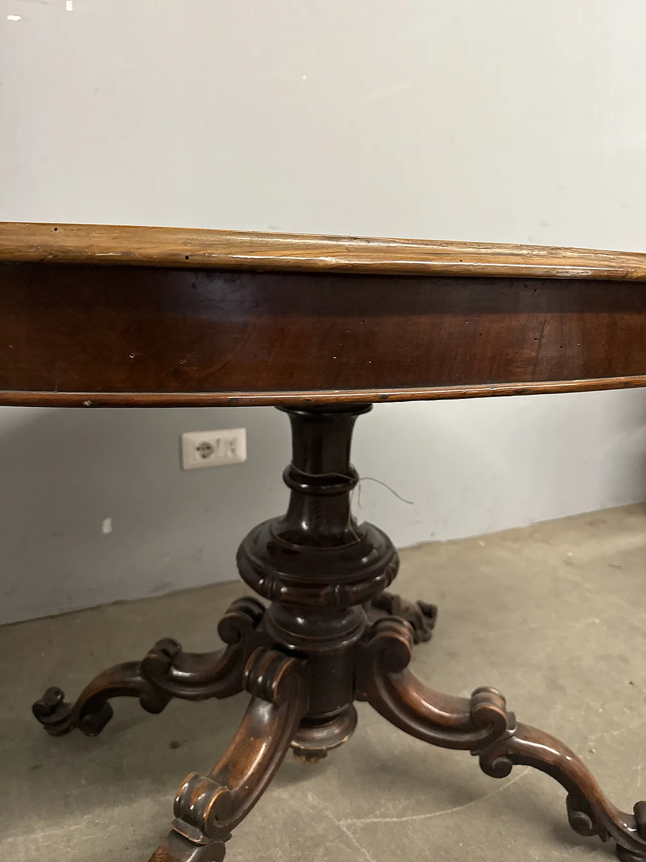 Tavolino ovale in noce massello L. Filippo, '800 4