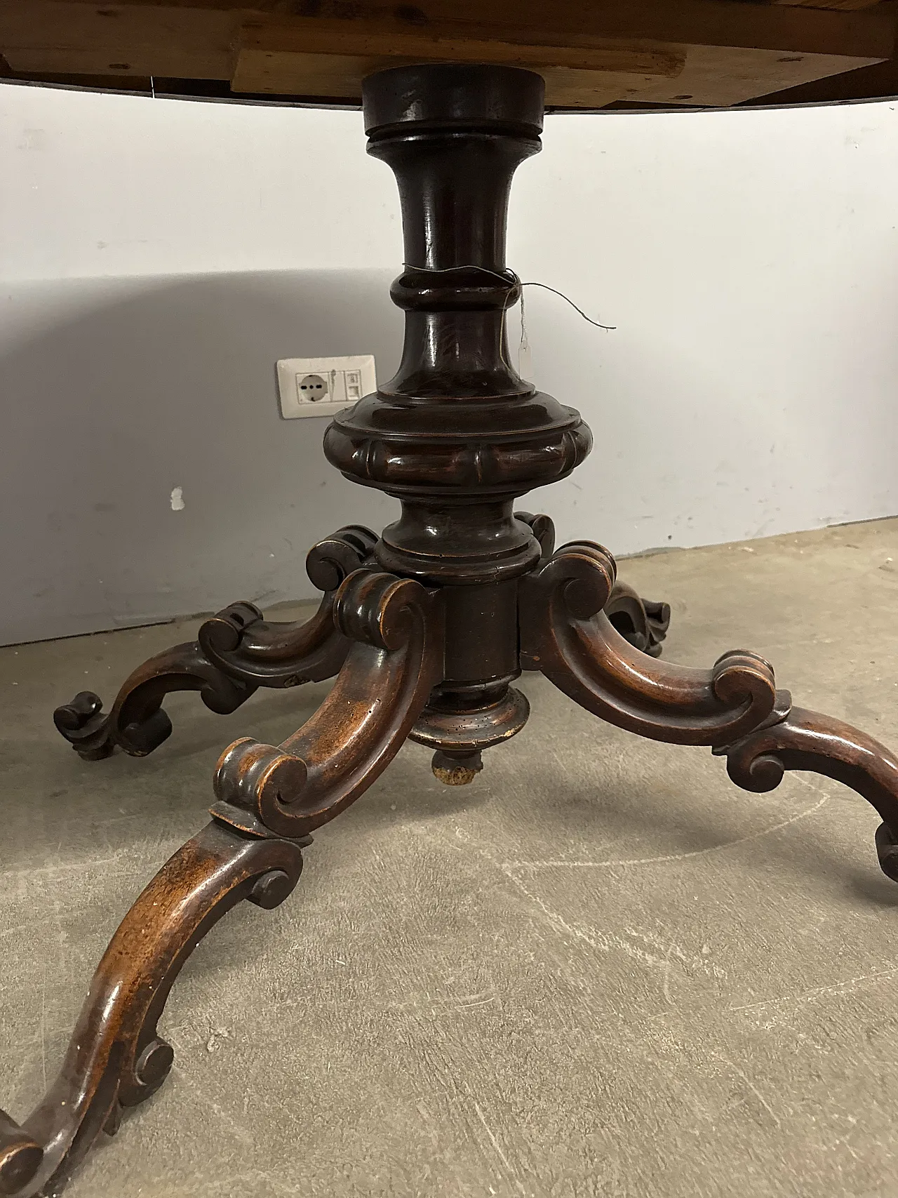 Tavolino ovale in noce massello L. Filippo, '800 5