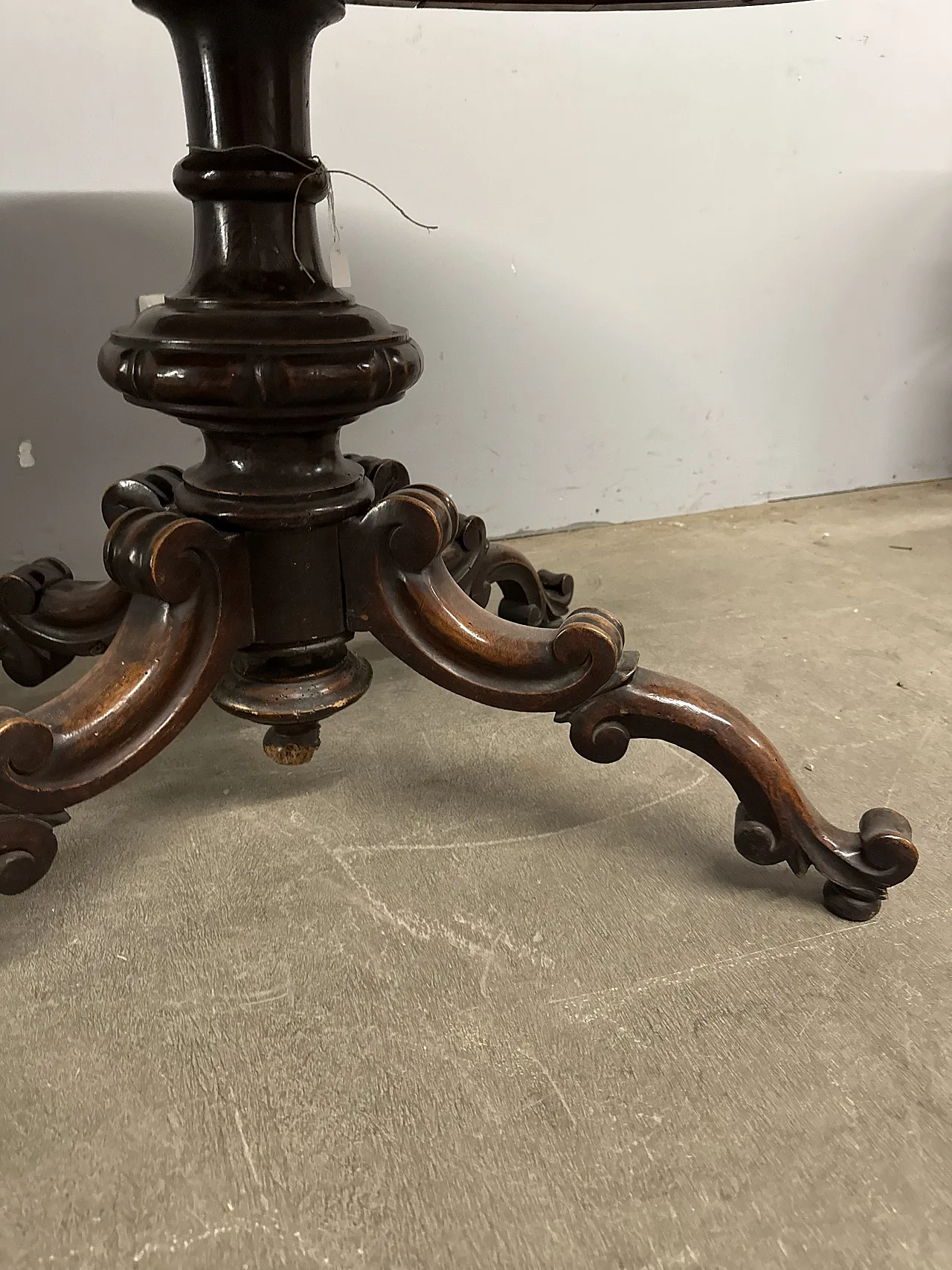 Tavolino ovale in noce massello L. Filippo, '800 7