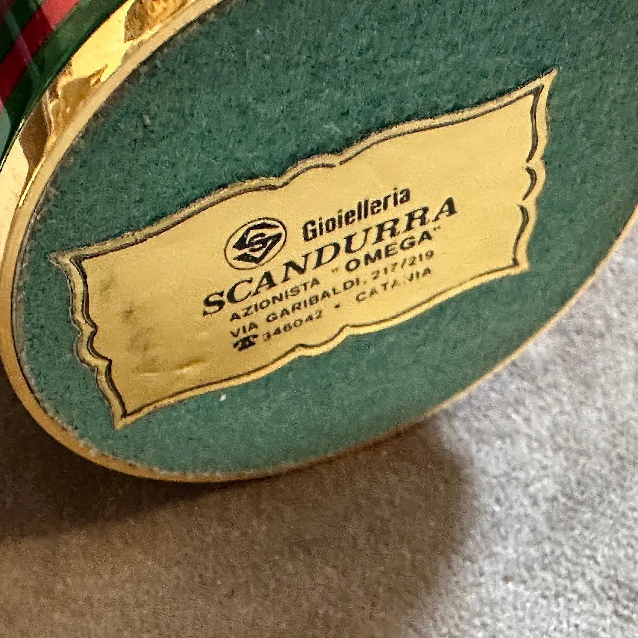 Modern brass and lacquer table lighter by Gucci, 1980s 4