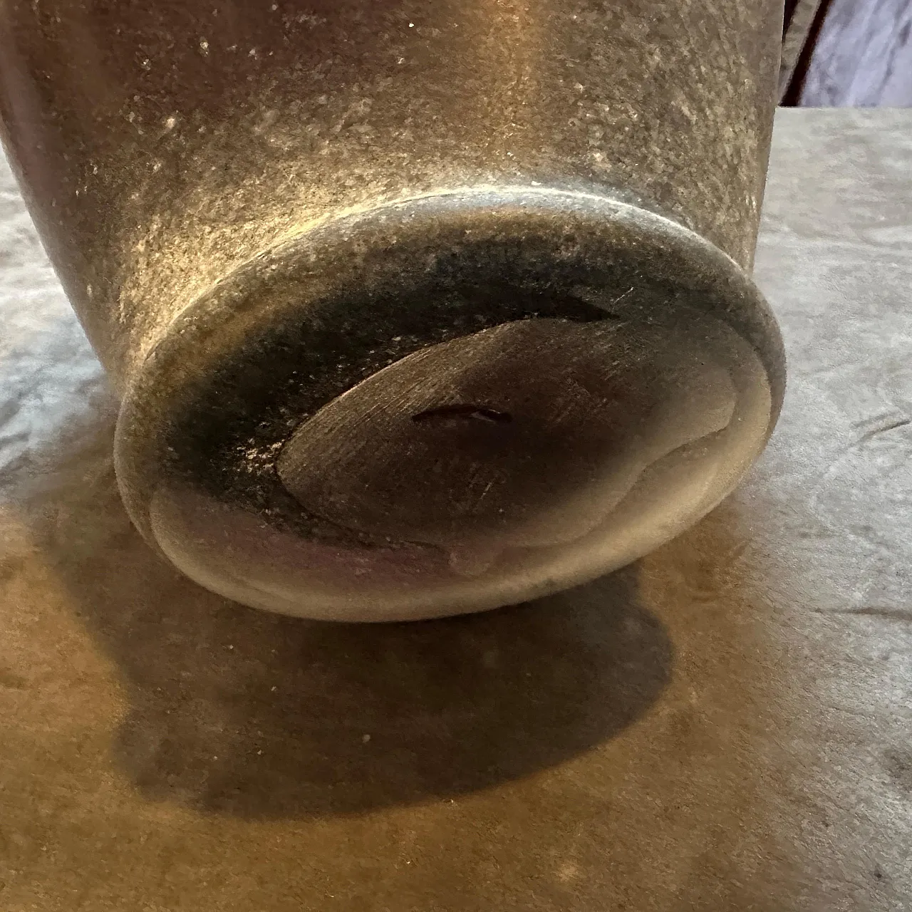 Vaso ad anfora in vetro di Murano Cenedese Scavo, anni '70 5