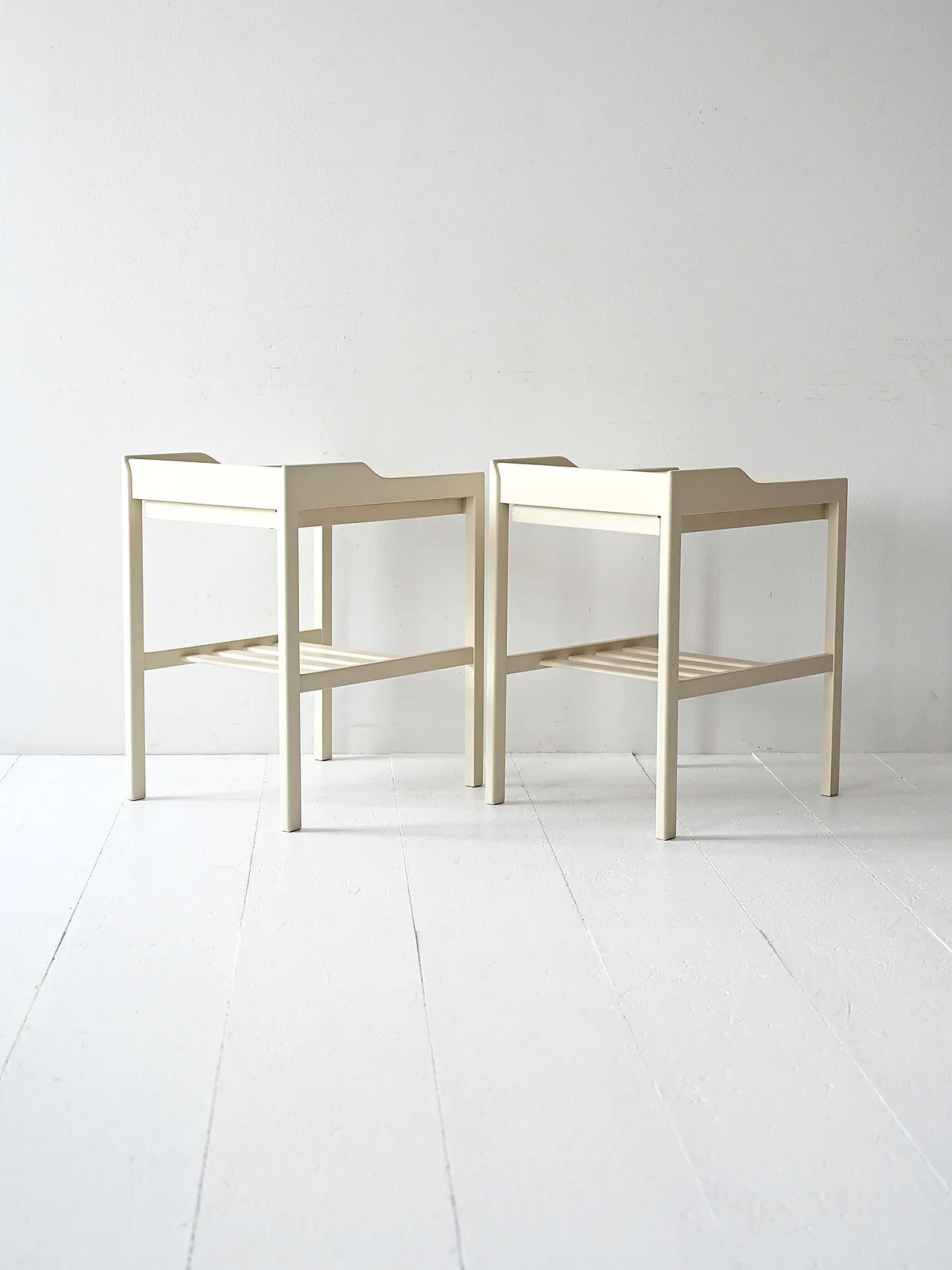 Pair of Scandinavian white bedside tables, 1950s 5