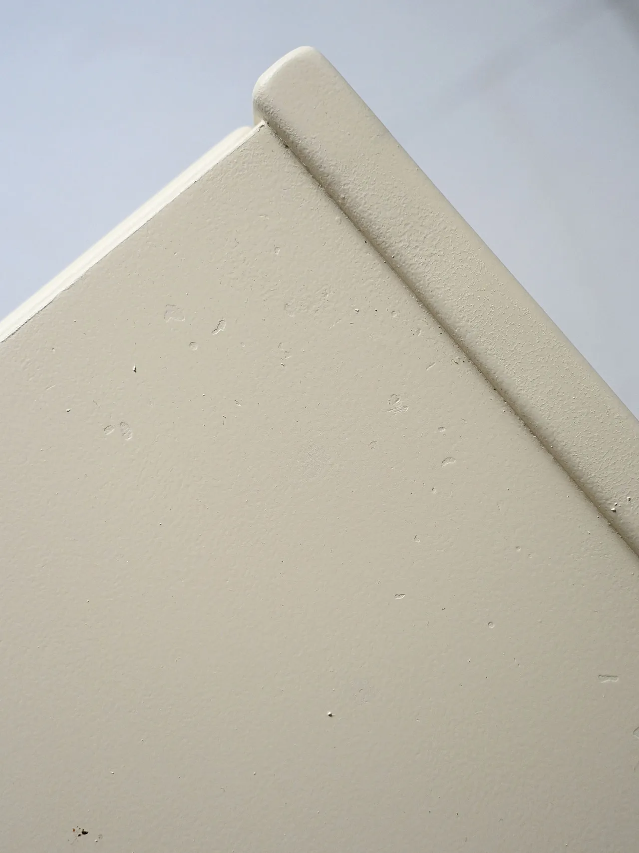 Pair of Scandinavian white bedside tables, 1950s 6