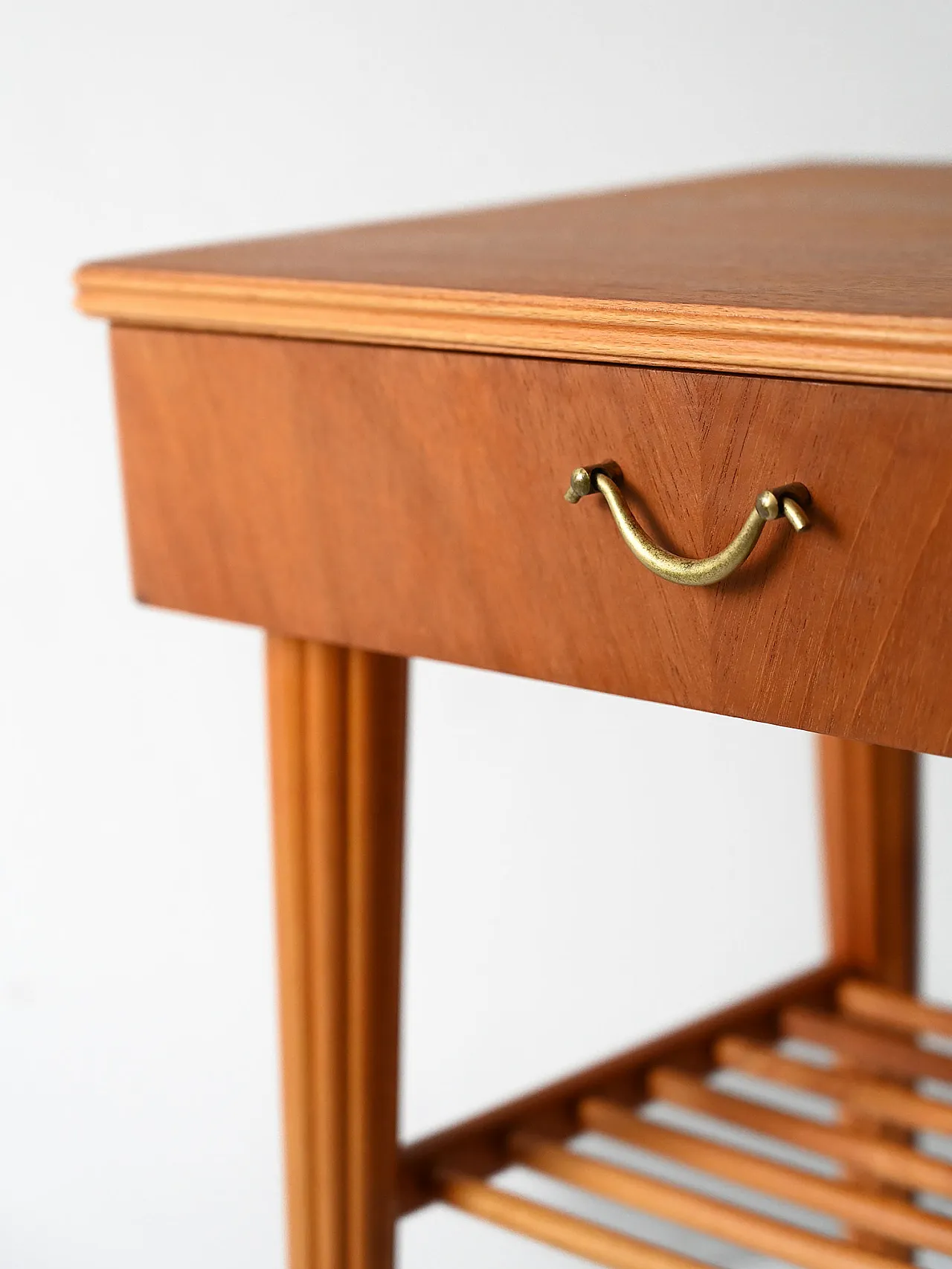 Comodini danesi mogano e betulla, anni '50 6