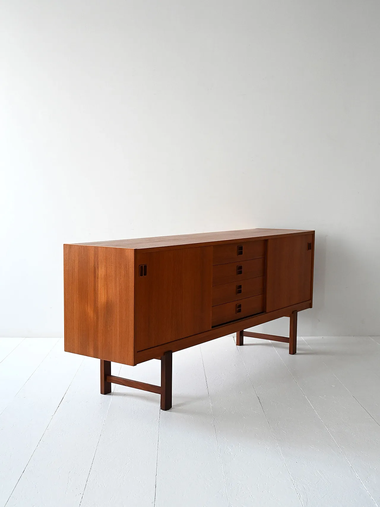 Scandinavo Teak Sideboard 1960s with drawers 5