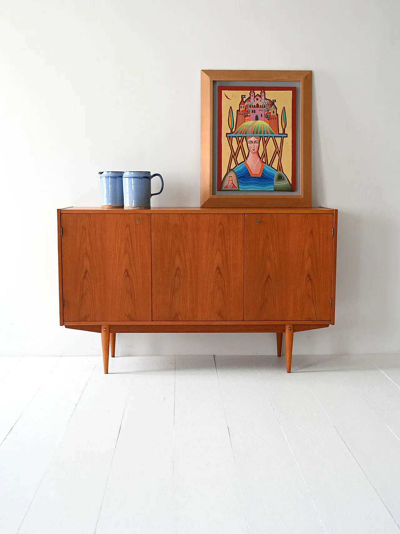 Scandinavian Highboard in Teak with triple compartment 1