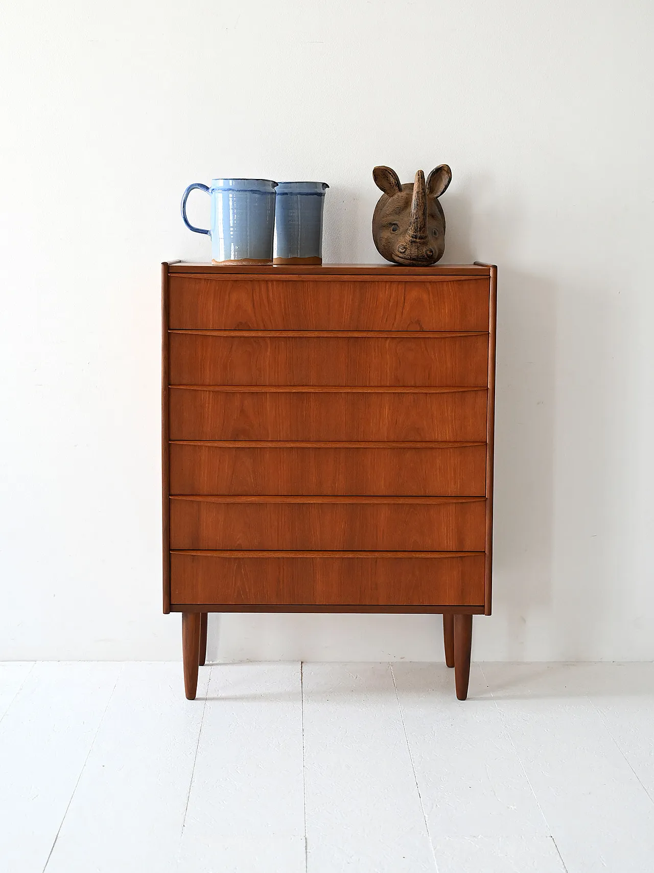 Vintage Scandinavian chest of drawers with overhang handles 1