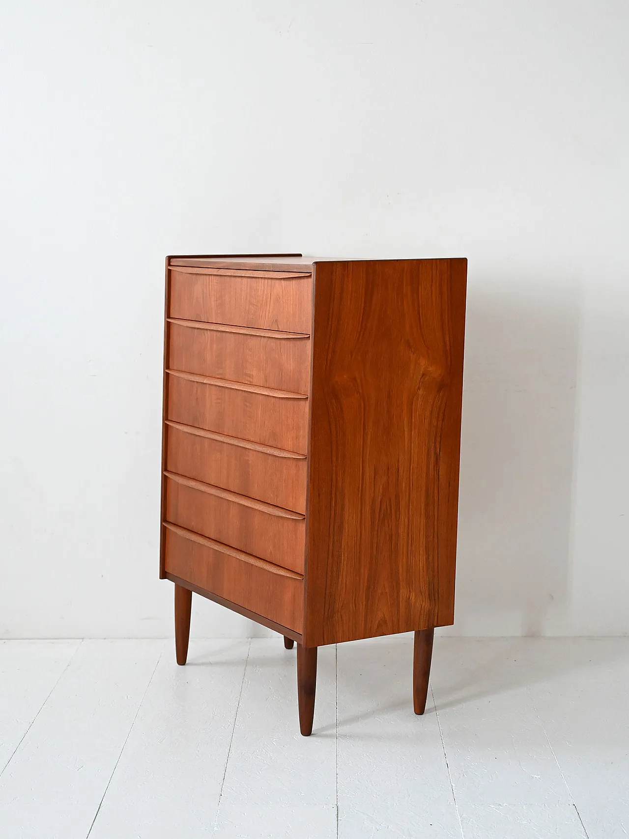 Vintage Scandinavian chest of drawers with overhang handles 4