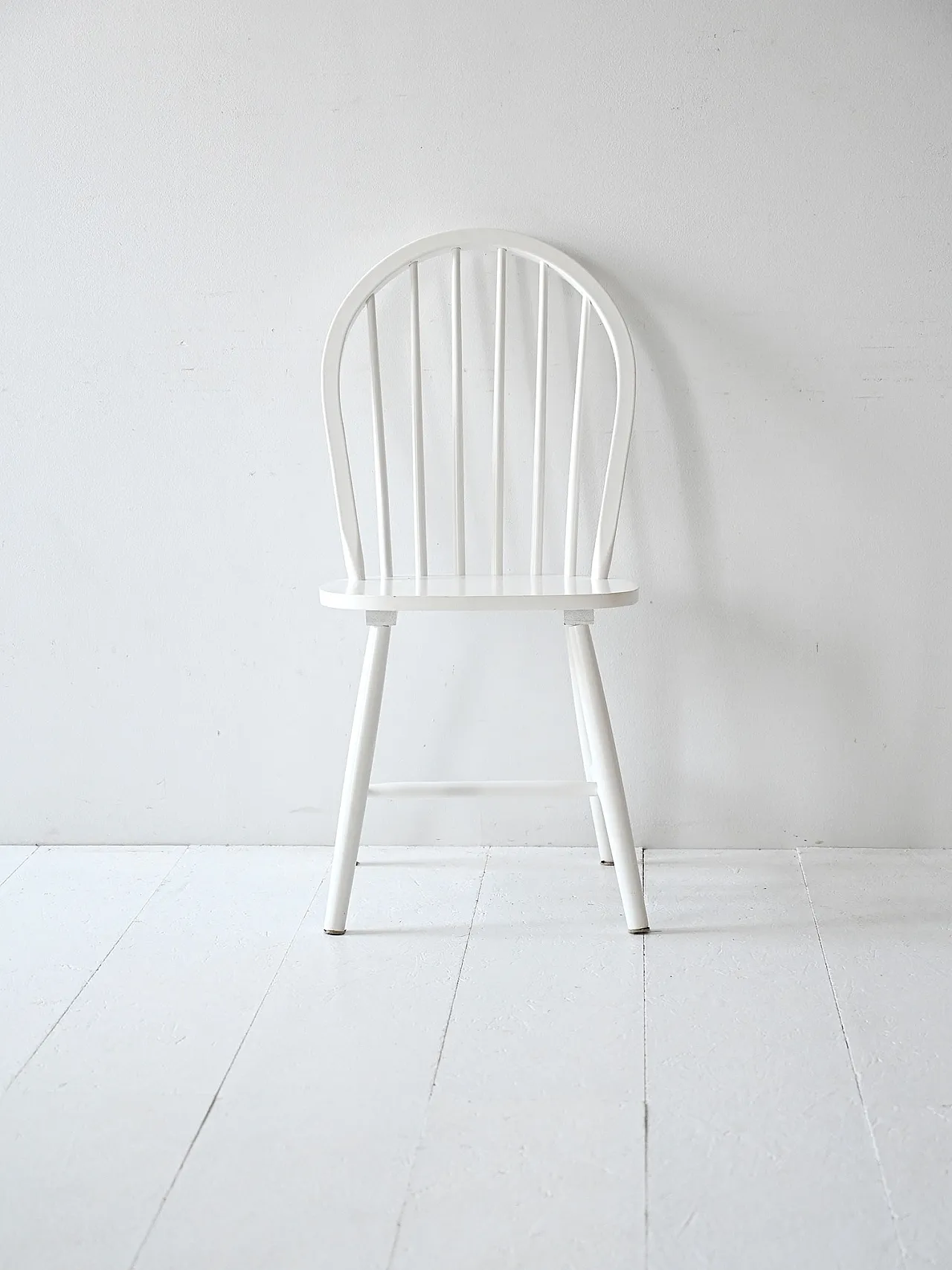 Set di 4 sedie scandinave bianche 3