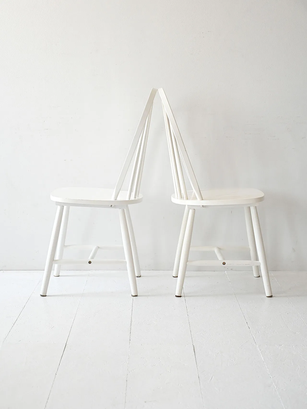 Set di 4 sedie scandinave bianche 5