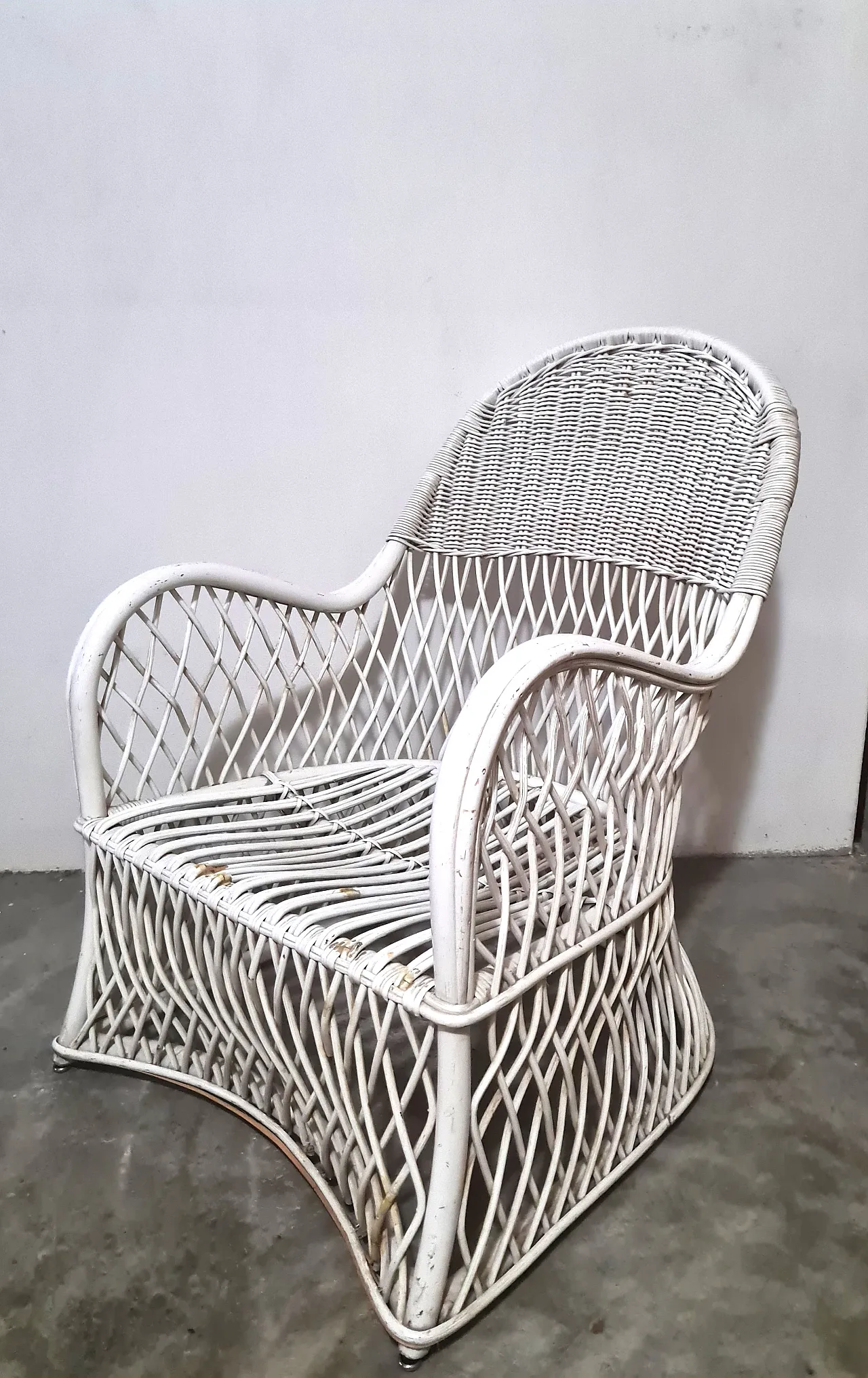 Poltrona in rattan bianca con cuscino, anni '70 1