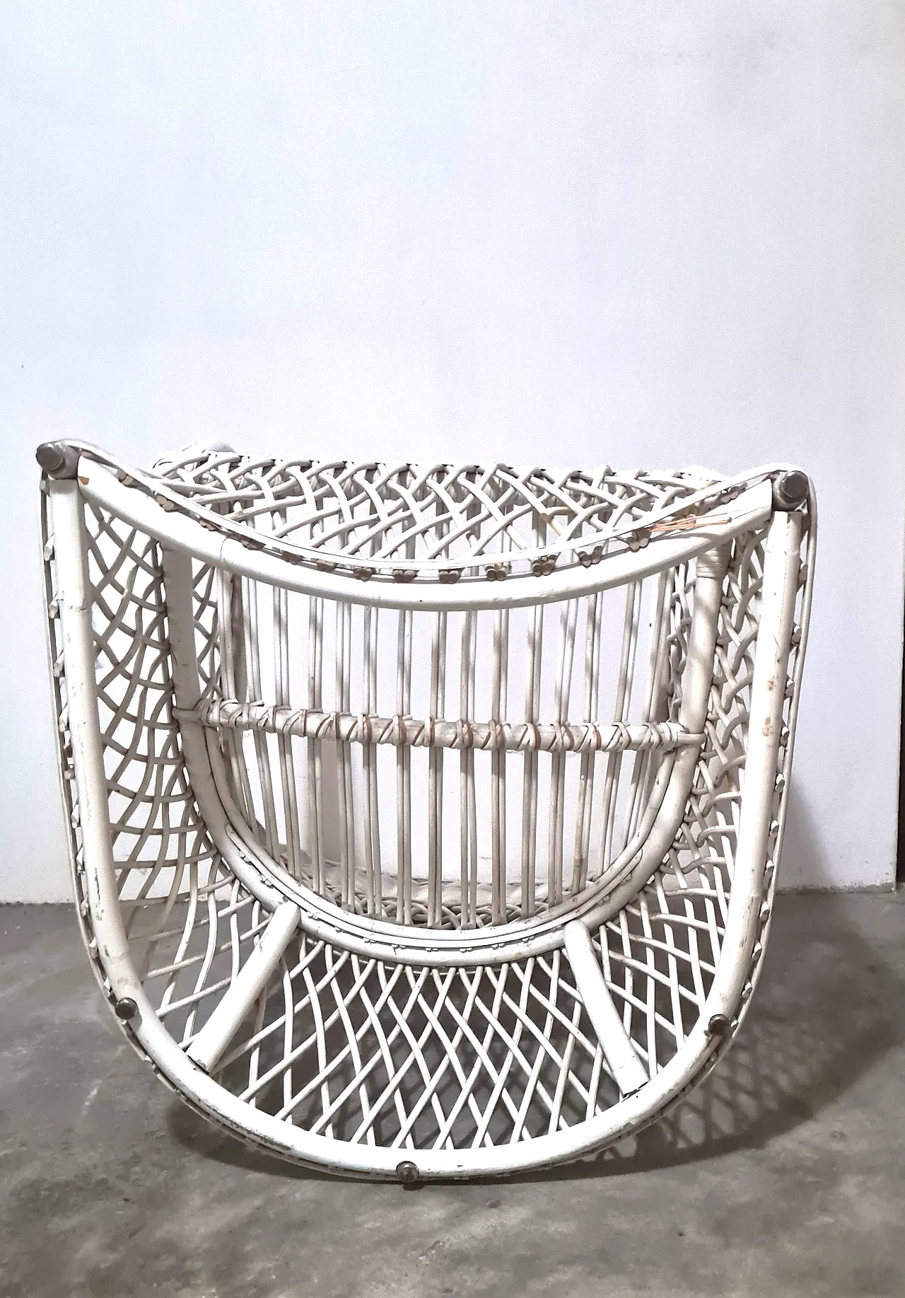 Poltrona in rattan bianca con cuscino, anni '70 10