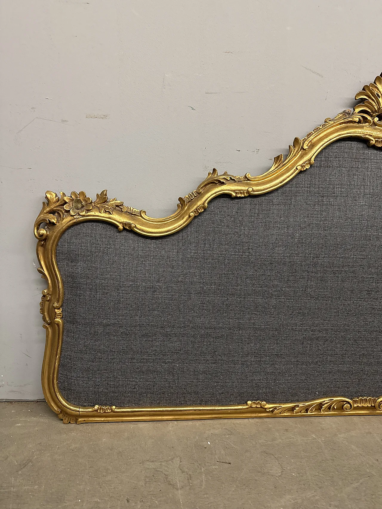 Golden headboard gold leaf carved, first half of 20th century 4