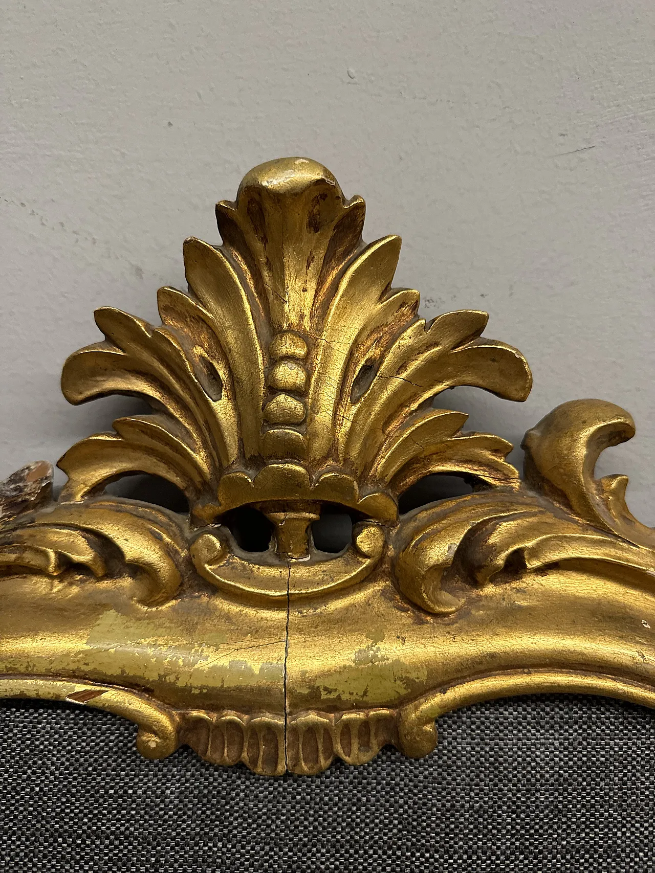 Golden headboard gold leaf carved, first half of 20th century 10