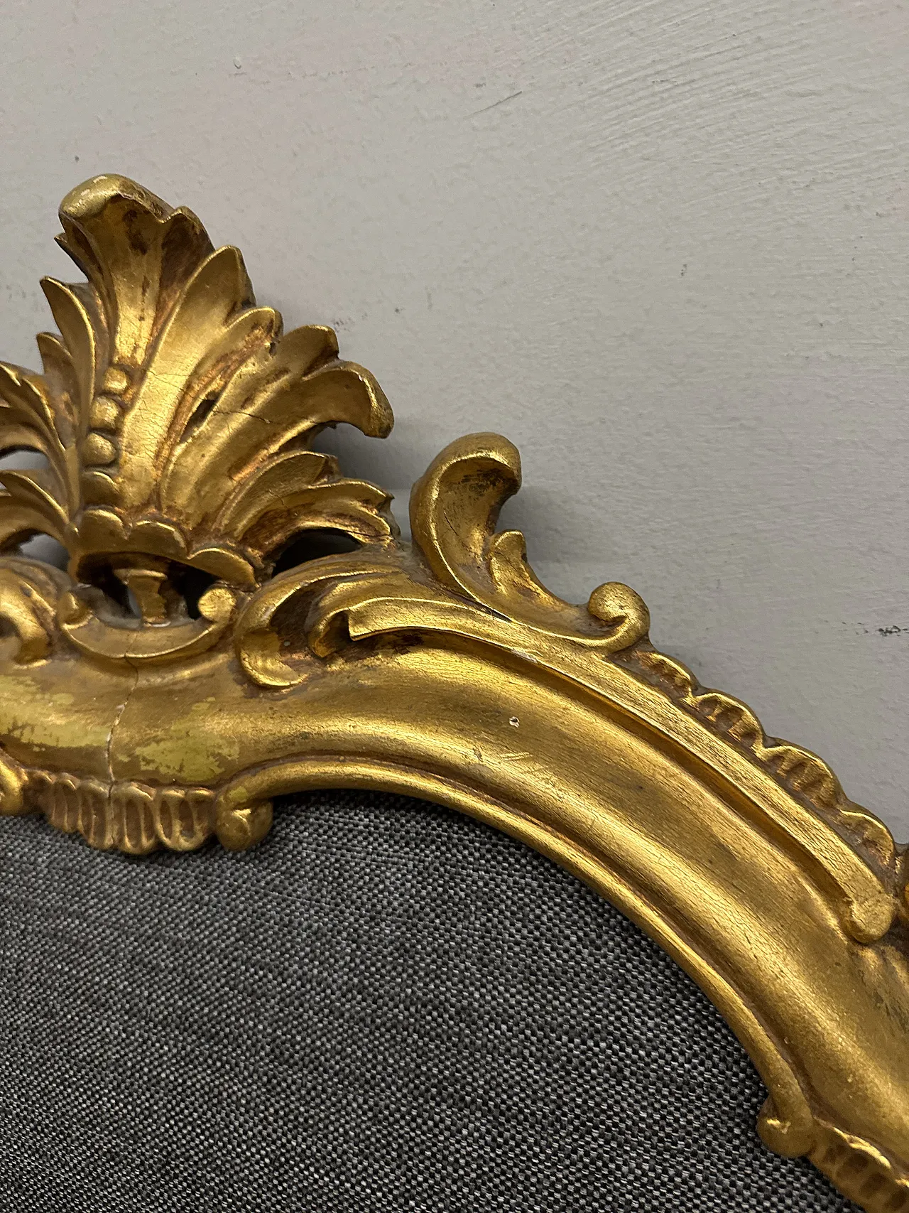 Golden headboard gold leaf carved, first half of 20th century 12