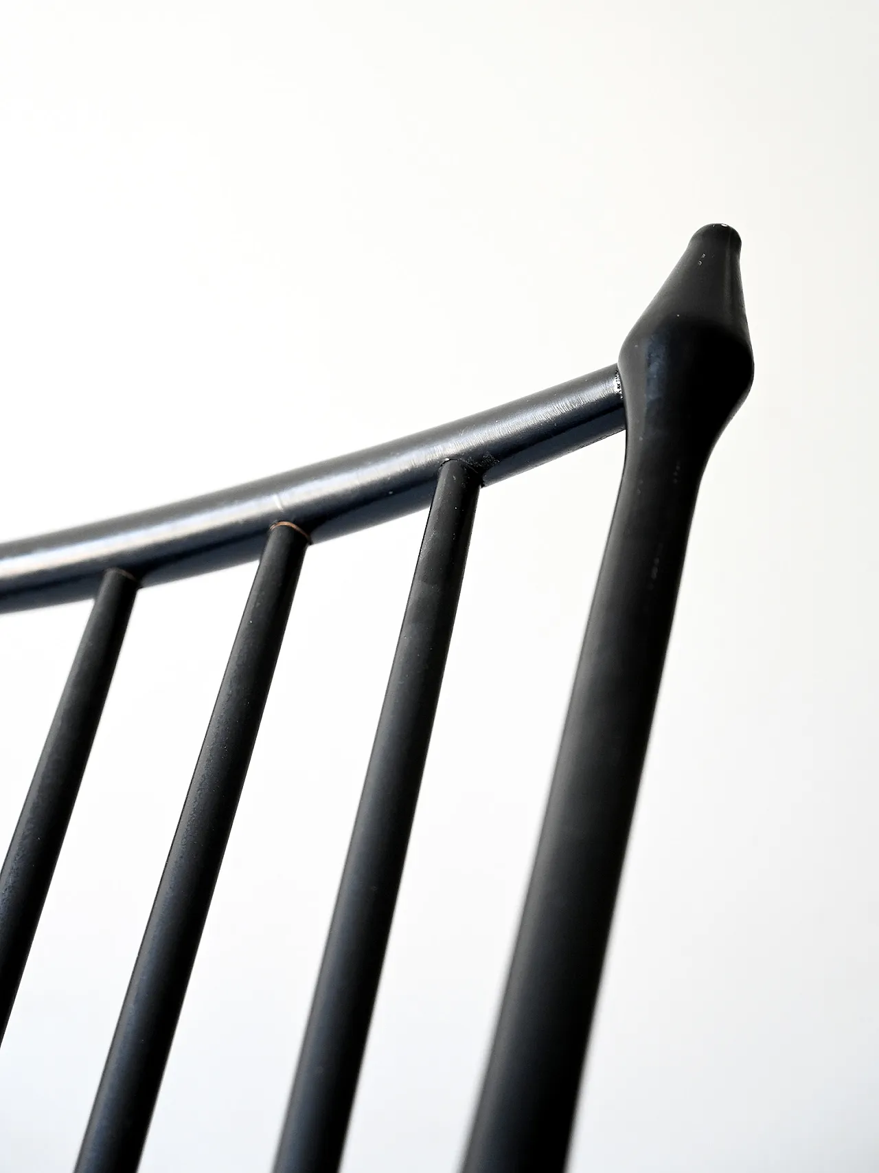 Sedia a dondolo danese vintage in stile Windsor 4